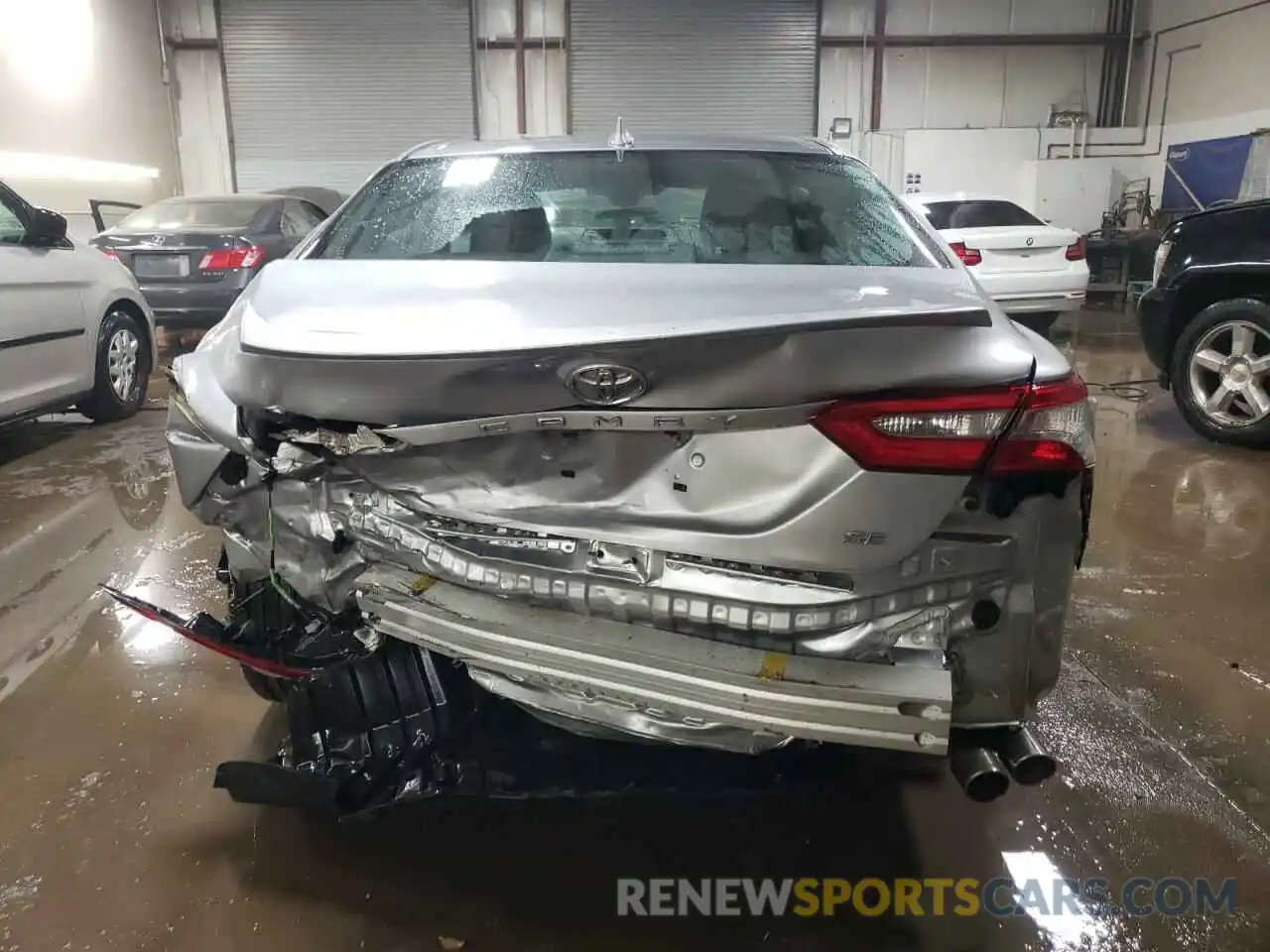 6 Photograph of a damaged car 4T1B11HK2KU727021 TOYOTA CAMRY 2019