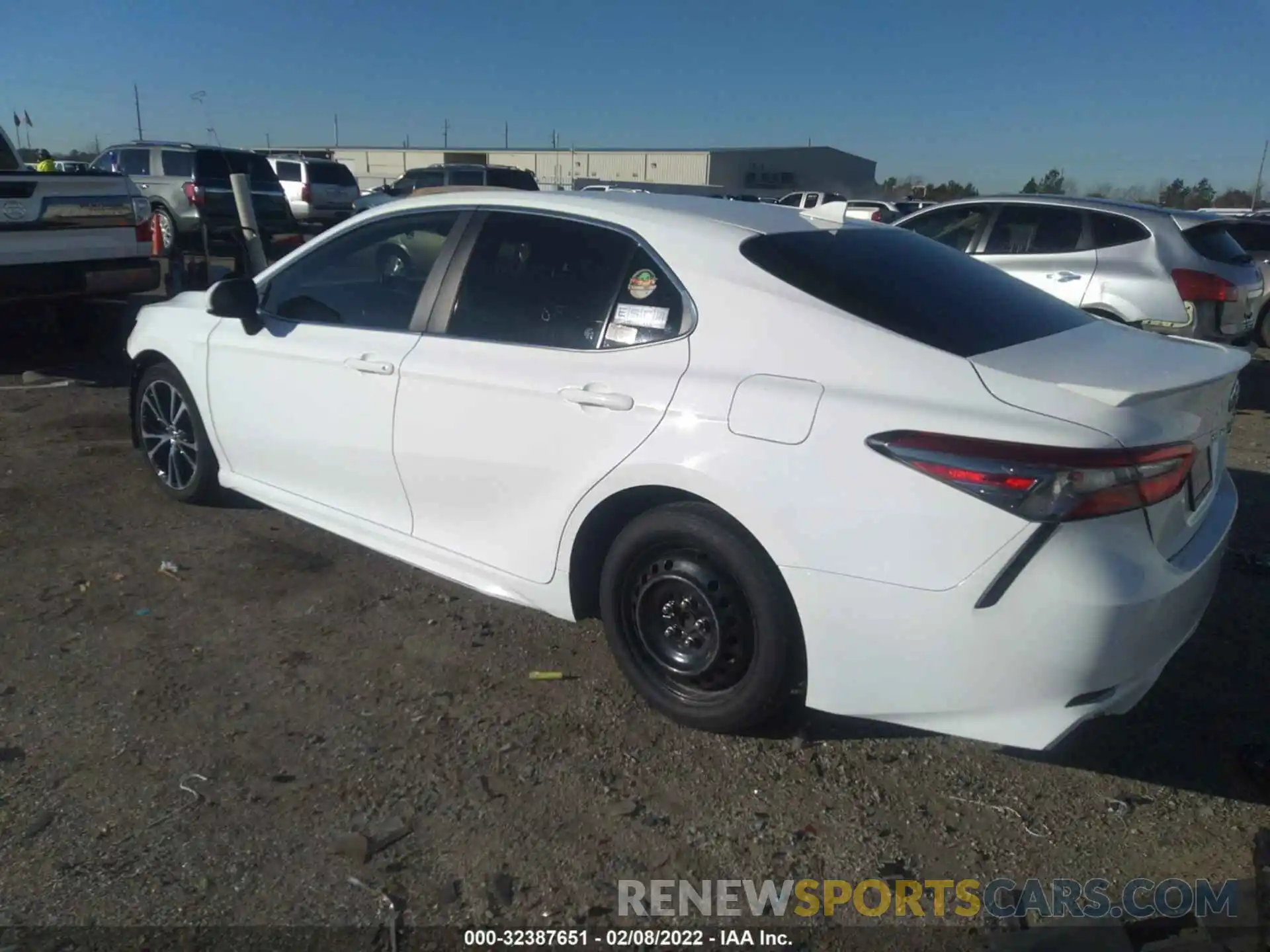 3 Photograph of a damaged car 4T1B11HK2KU727584 TOYOTA CAMRY 2019