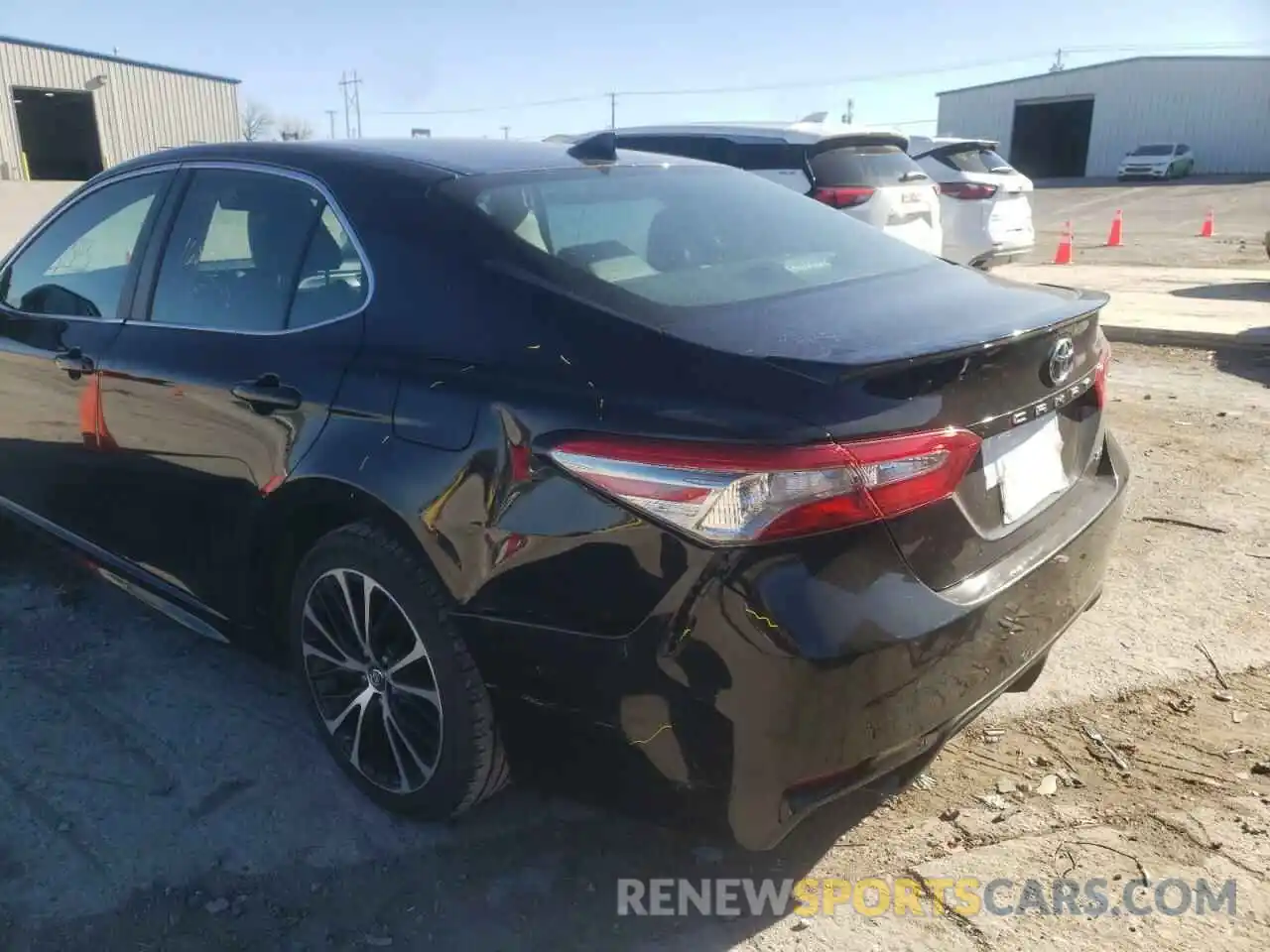 9 Photograph of a damaged car 4T1B11HK2KU727942 TOYOTA CAMRY 2019