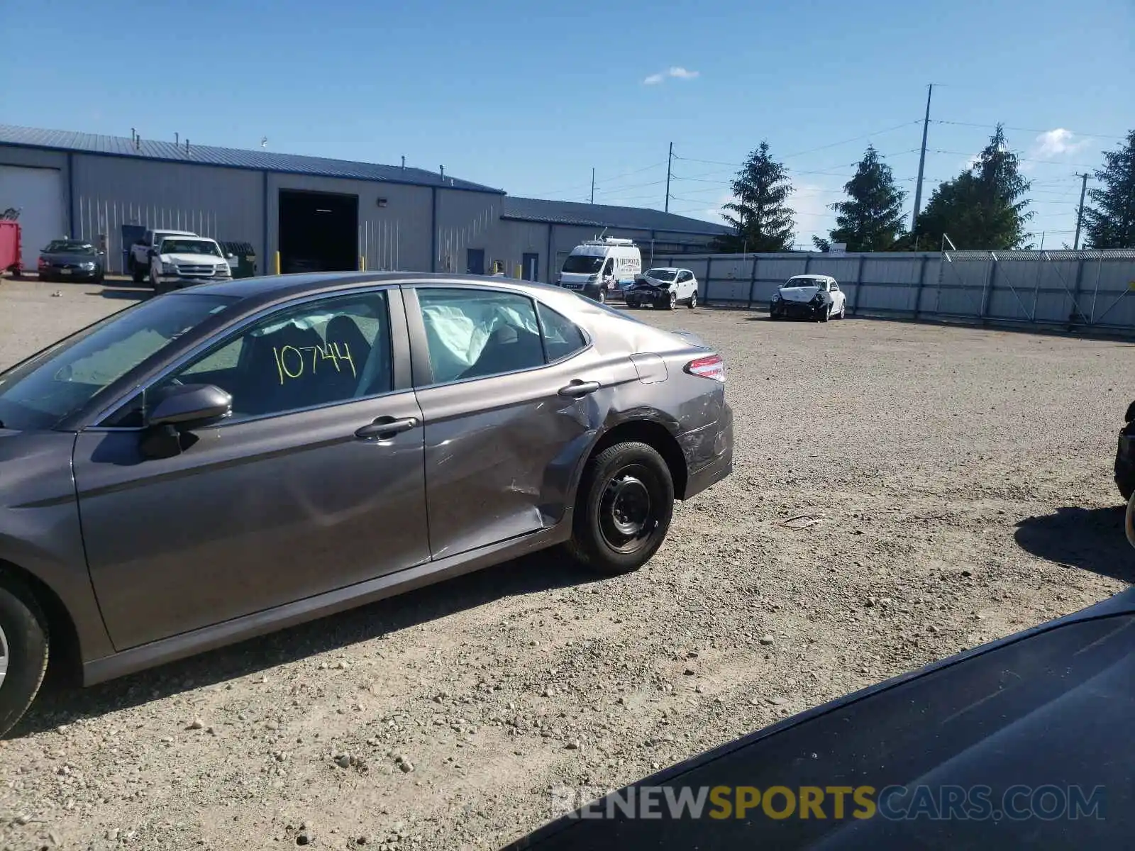 9 Photograph of a damaged car 4T1B11HK2KU728069 TOYOTA CAMRY 2019