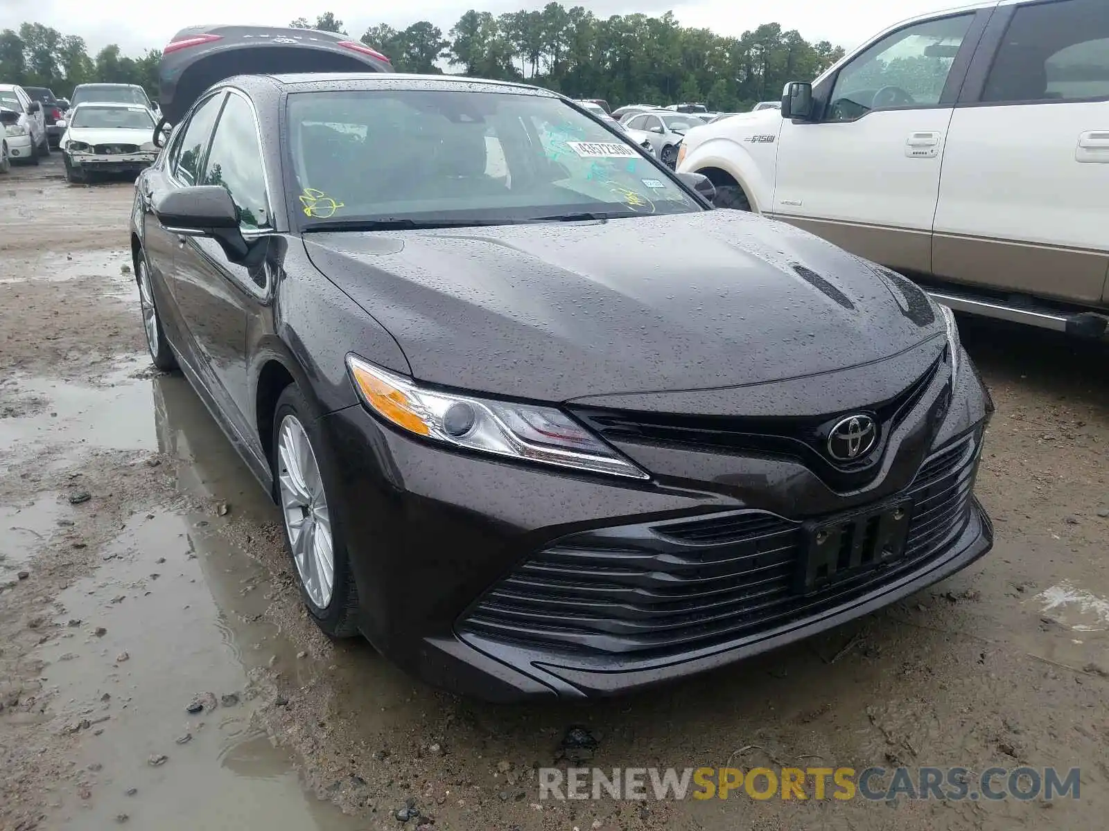 1 Photograph of a damaged car 4T1B11HK2KU728671 TOYOTA CAMRY 2019