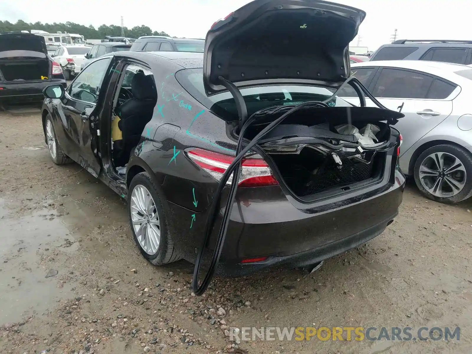 3 Photograph of a damaged car 4T1B11HK2KU728671 TOYOTA CAMRY 2019