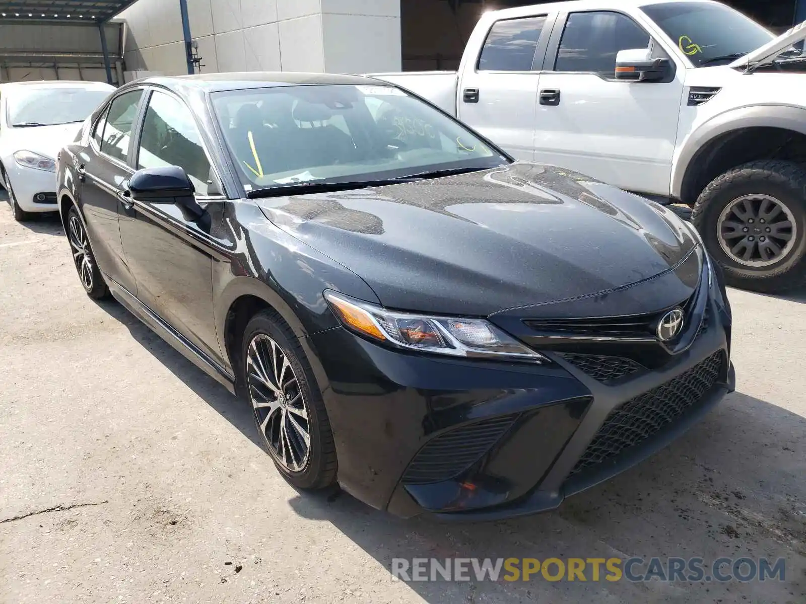 1 Photograph of a damaged car 4T1B11HK2KU729299 TOYOTA CAMRY 2019