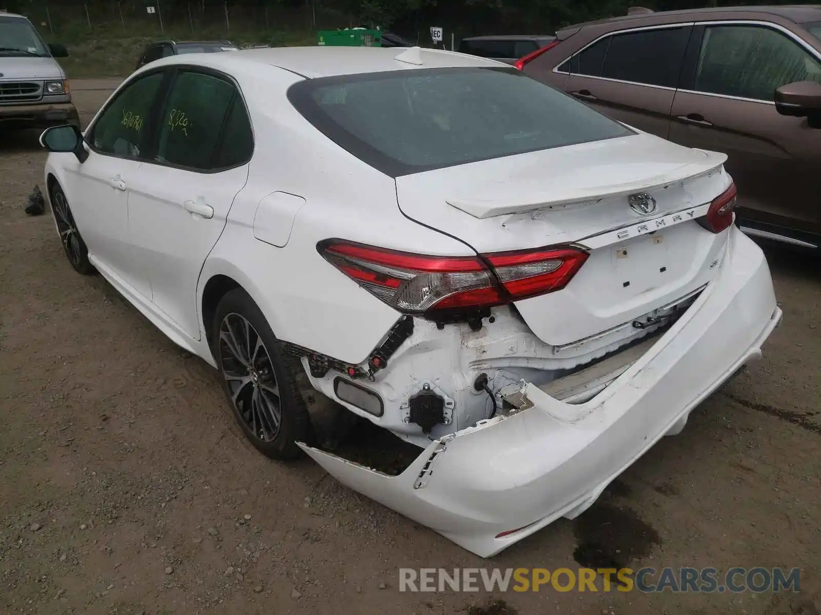 3 Photograph of a damaged car 4T1B11HK2KU729657 TOYOTA CAMRY 2019