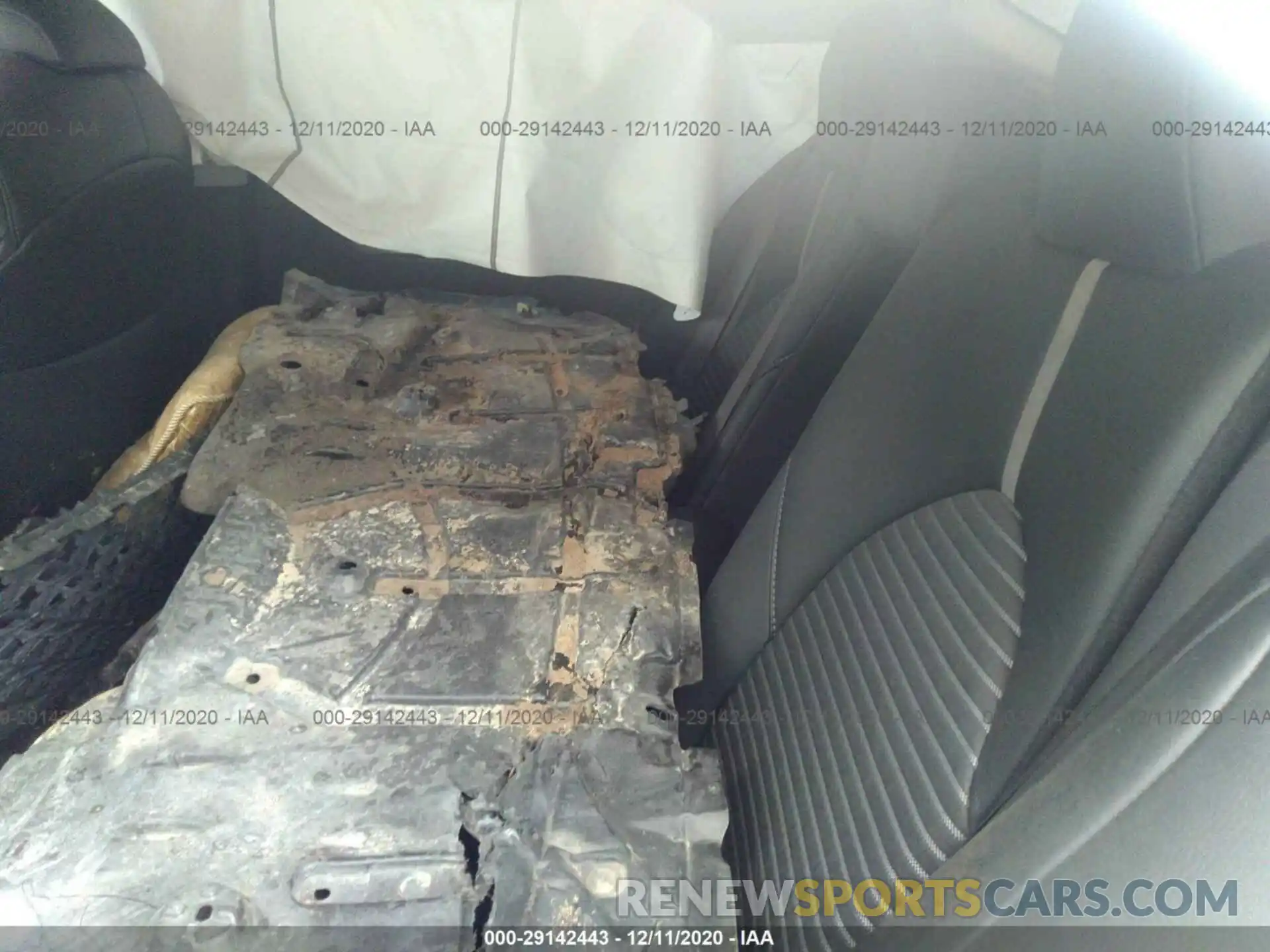 8 Photograph of a damaged car 4T1B11HK2KU730937 TOYOTA CAMRY 2019