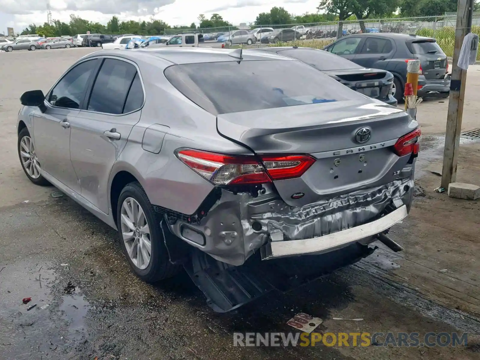 3 Photograph of a damaged car 4T1B11HK2KU732011 TOYOTA CAMRY 2019