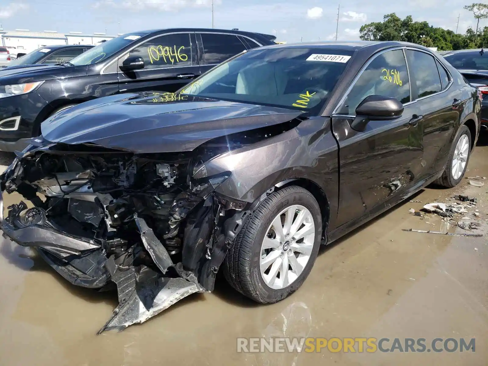 2 Photograph of a damaged car 4T1B11HK2KU732462 TOYOTA CAMRY 2019