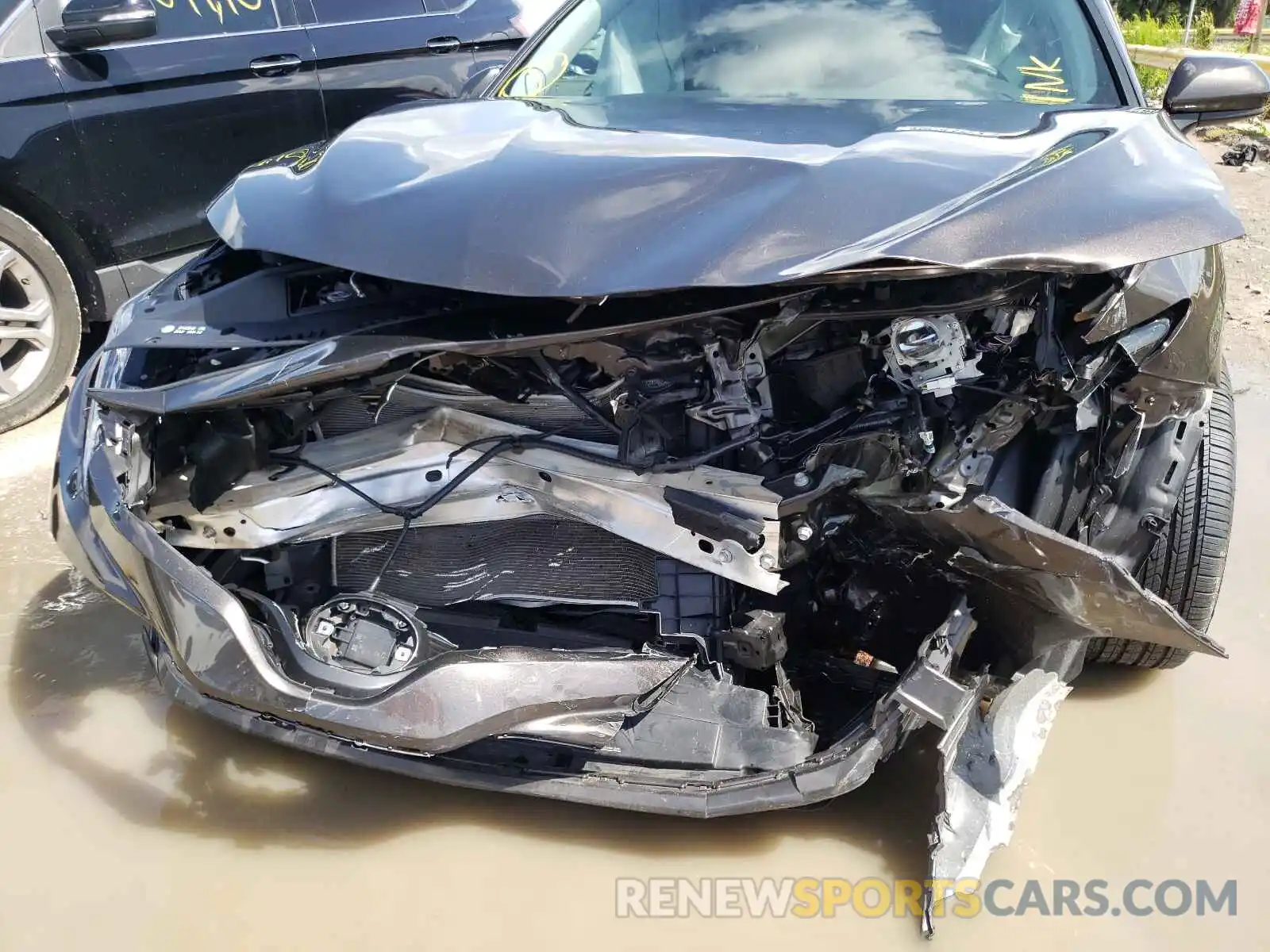 9 Photograph of a damaged car 4T1B11HK2KU732462 TOYOTA CAMRY 2019