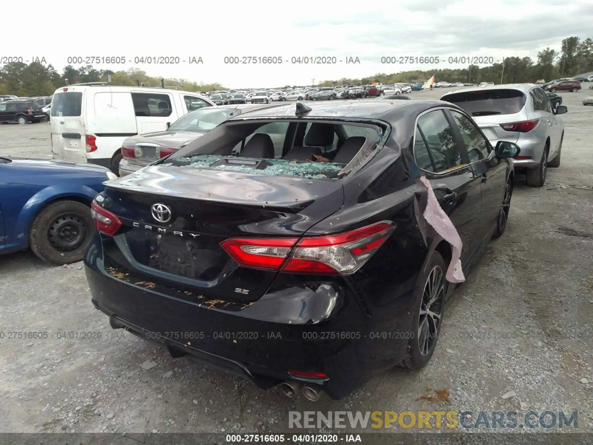 4 Photograph of a damaged car 4T1B11HK2KU733286 TOYOTA CAMRY 2019