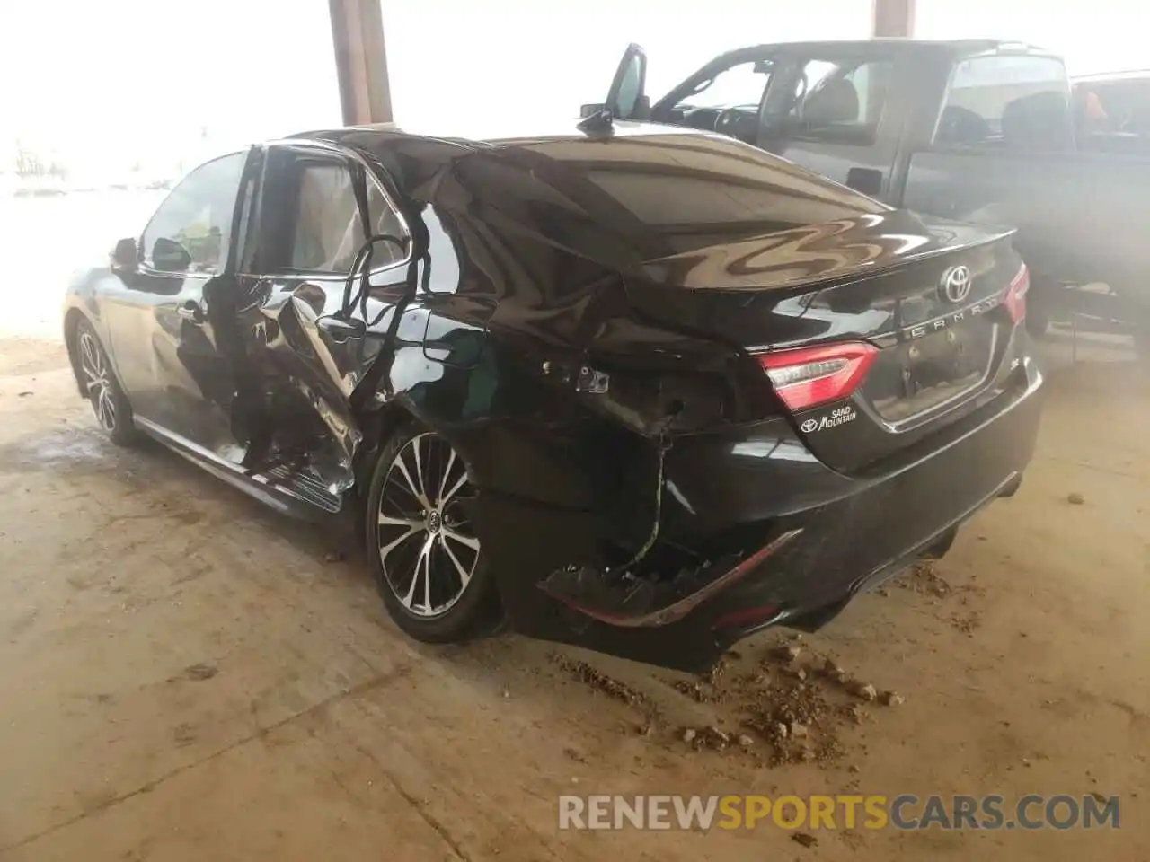 3 Photograph of a damaged car 4T1B11HK2KU733739 TOYOTA CAMRY 2019