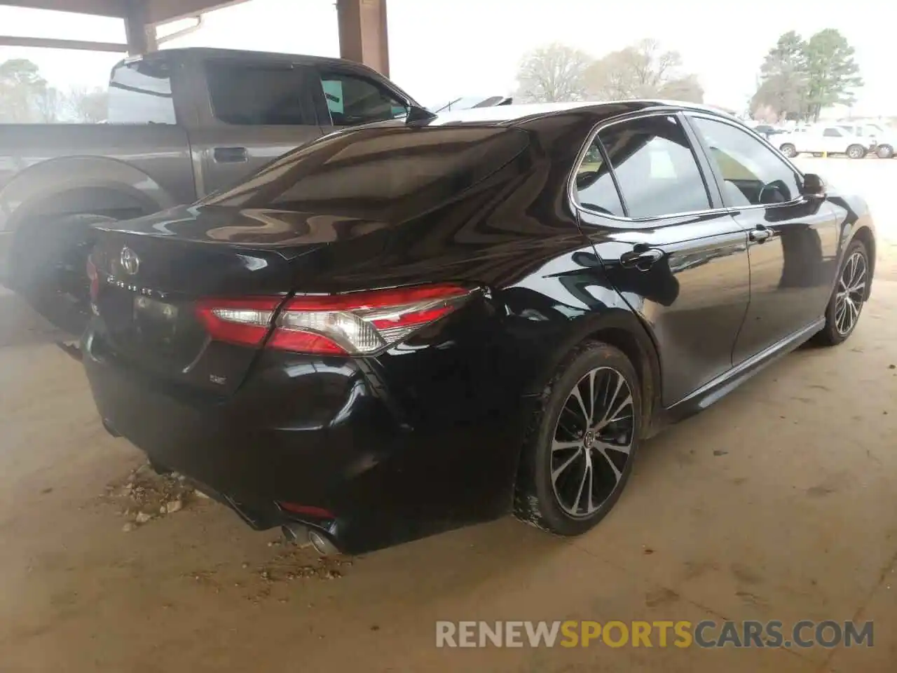 4 Photograph of a damaged car 4T1B11HK2KU733739 TOYOTA CAMRY 2019