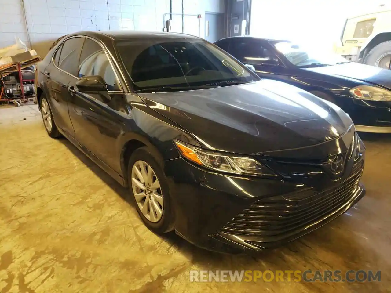 1 Photograph of a damaged car 4T1B11HK2KU735748 TOYOTA CAMRY 2019