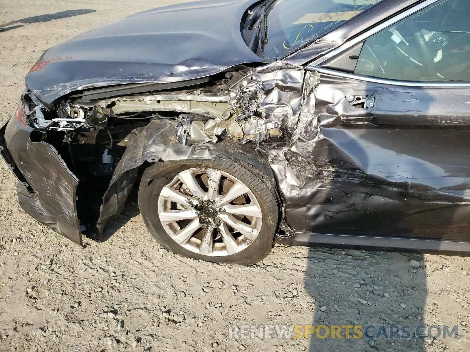 9 Photograph of a damaged car 4T1B11HK2KU735992 TOYOTA CAMRY 2019