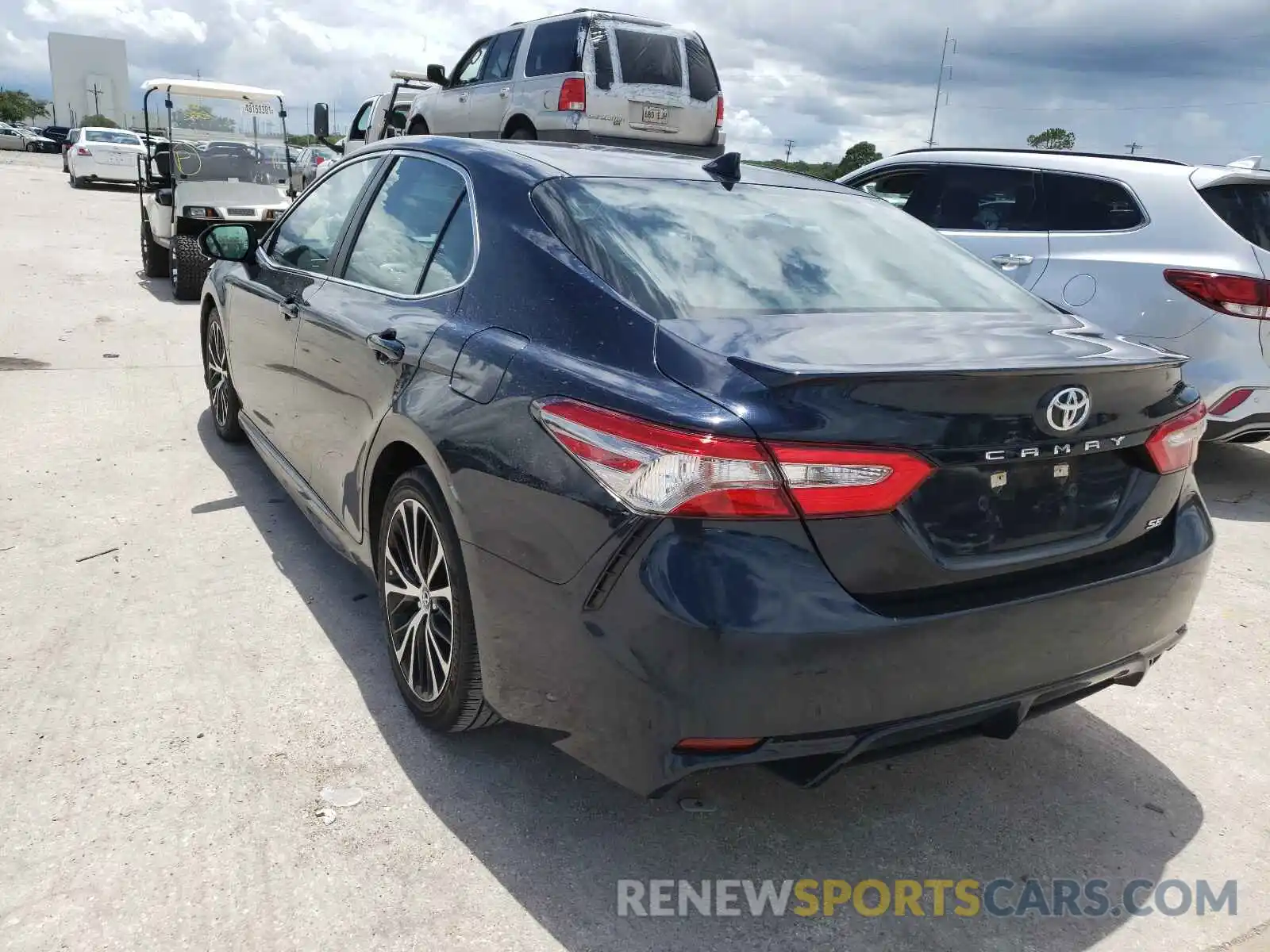 3 Photograph of a damaged car 4T1B11HK2KU736236 TOYOTA CAMRY 2019