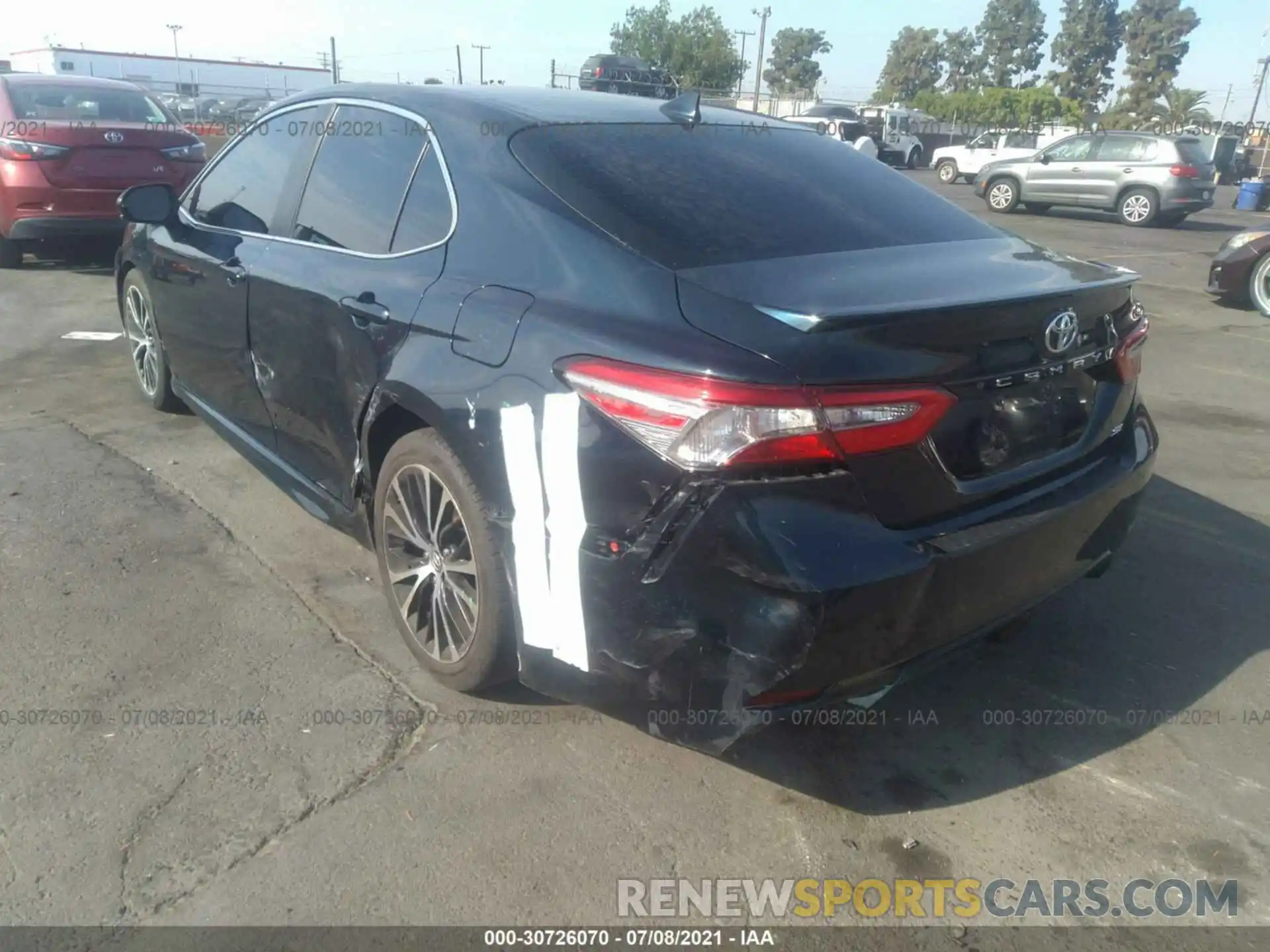 3 Photograph of a damaged car 4T1B11HK2KU736429 TOYOTA CAMRY 2019