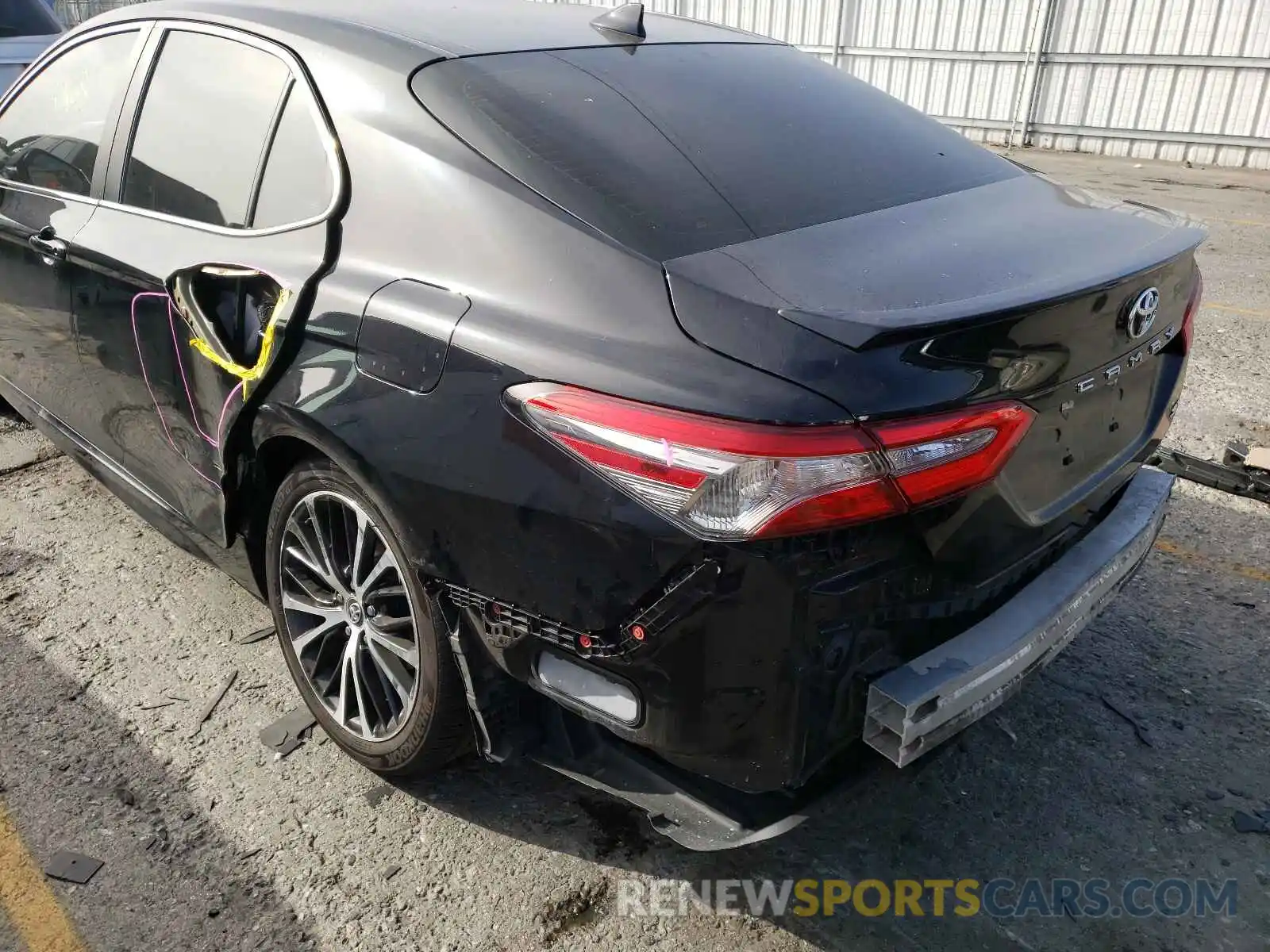 9 Photograph of a damaged car 4T1B11HK2KU737631 TOYOTA CAMRY 2019