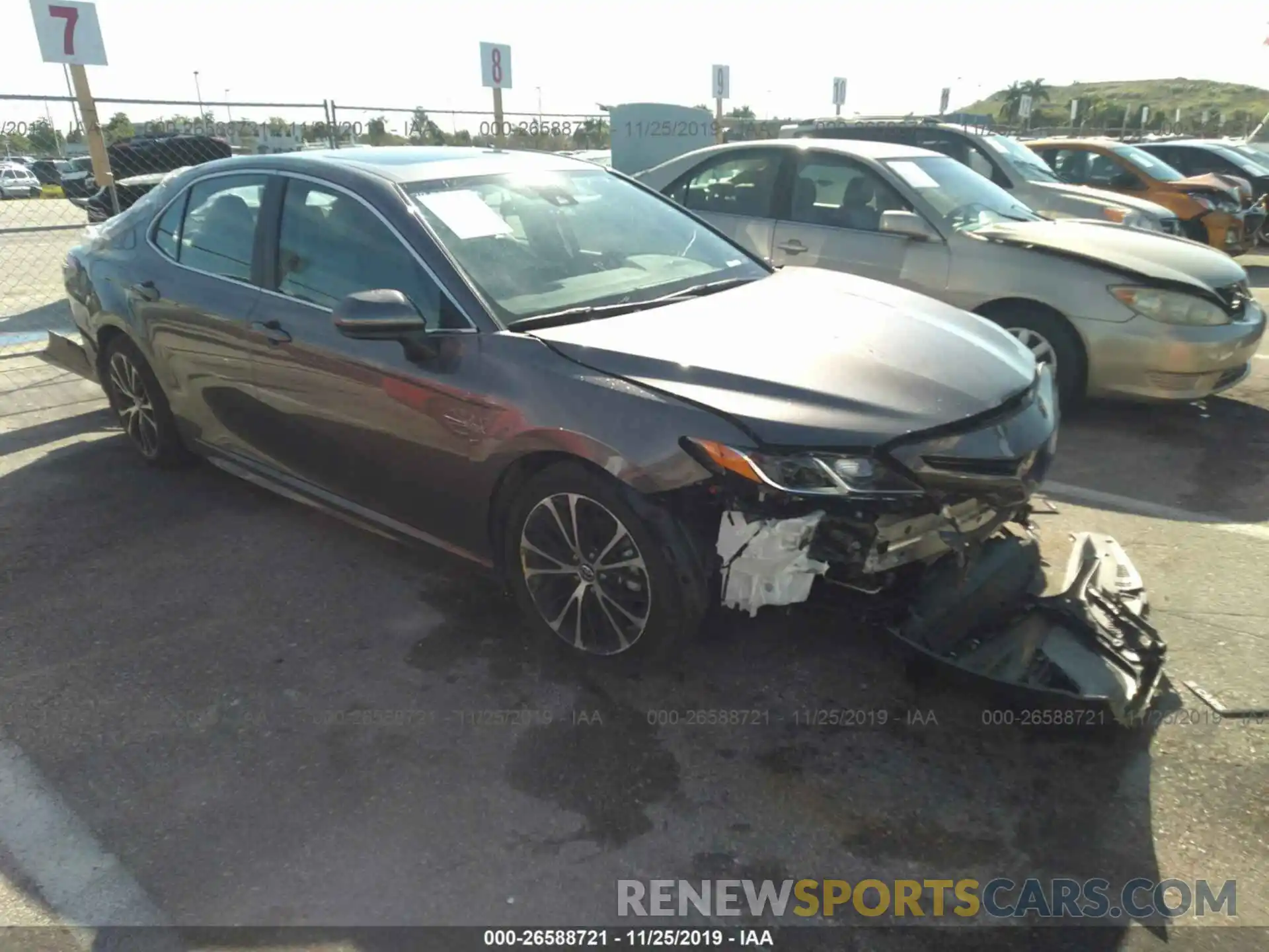 1 Photograph of a damaged car 4T1B11HK2KU738360 TOYOTA CAMRY 2019