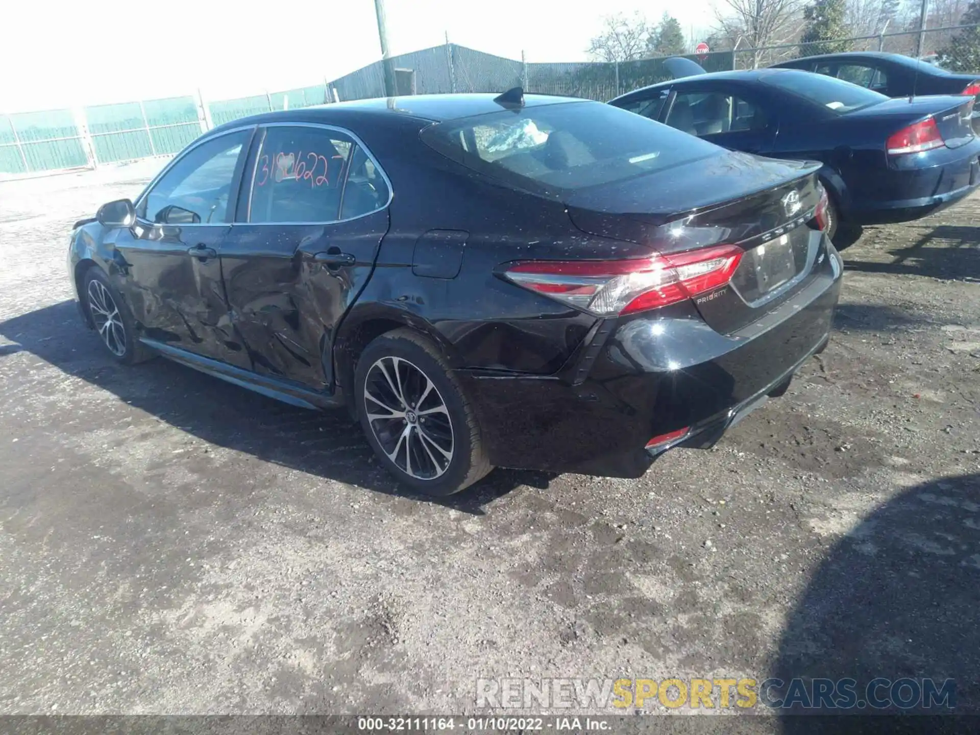 3 Photograph of a damaged car 4T1B11HK2KU738875 TOYOTA CAMRY 2019