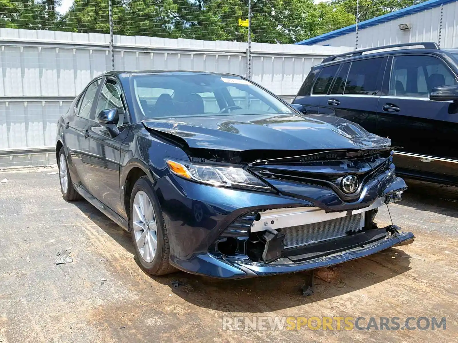 1 Photograph of a damaged car 4T1B11HK2KU739427 TOYOTA CAMRY 2019