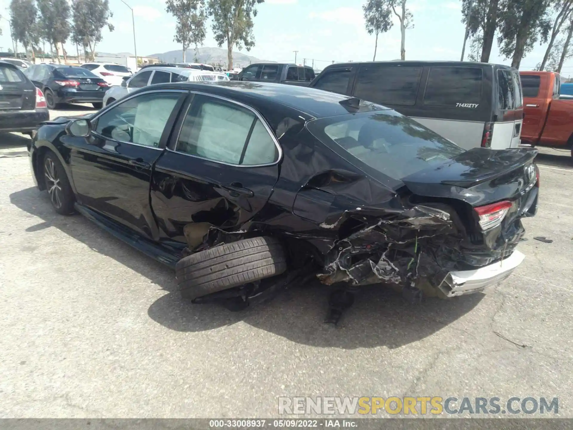 3 Photograph of a damaged car 4T1B11HK2KU740299 TOYOTA CAMRY 2019