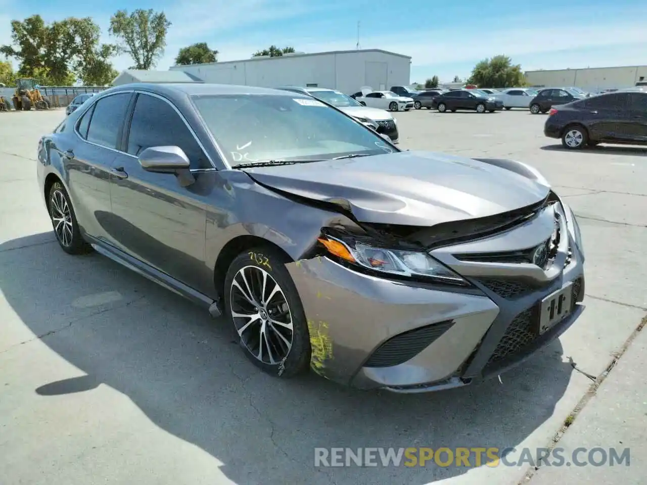 1 Photograph of a damaged car 4T1B11HK2KU740402 TOYOTA CAMRY 2019