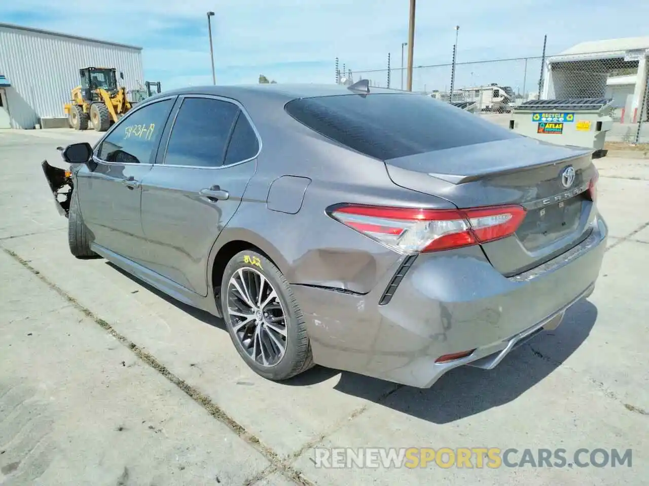 3 Photograph of a damaged car 4T1B11HK2KU740402 TOYOTA CAMRY 2019