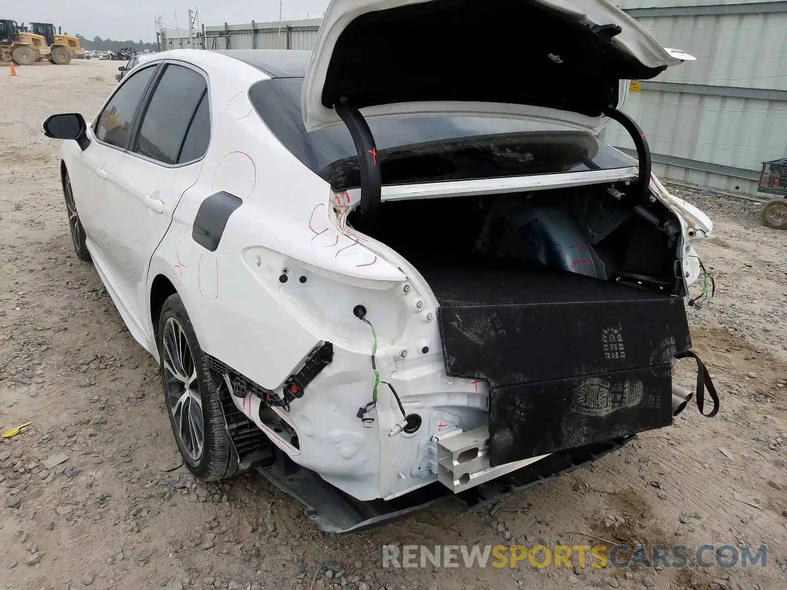 3 Photograph of a damaged car 4T1B11HK2KU741615 TOYOTA CAMRY 2019