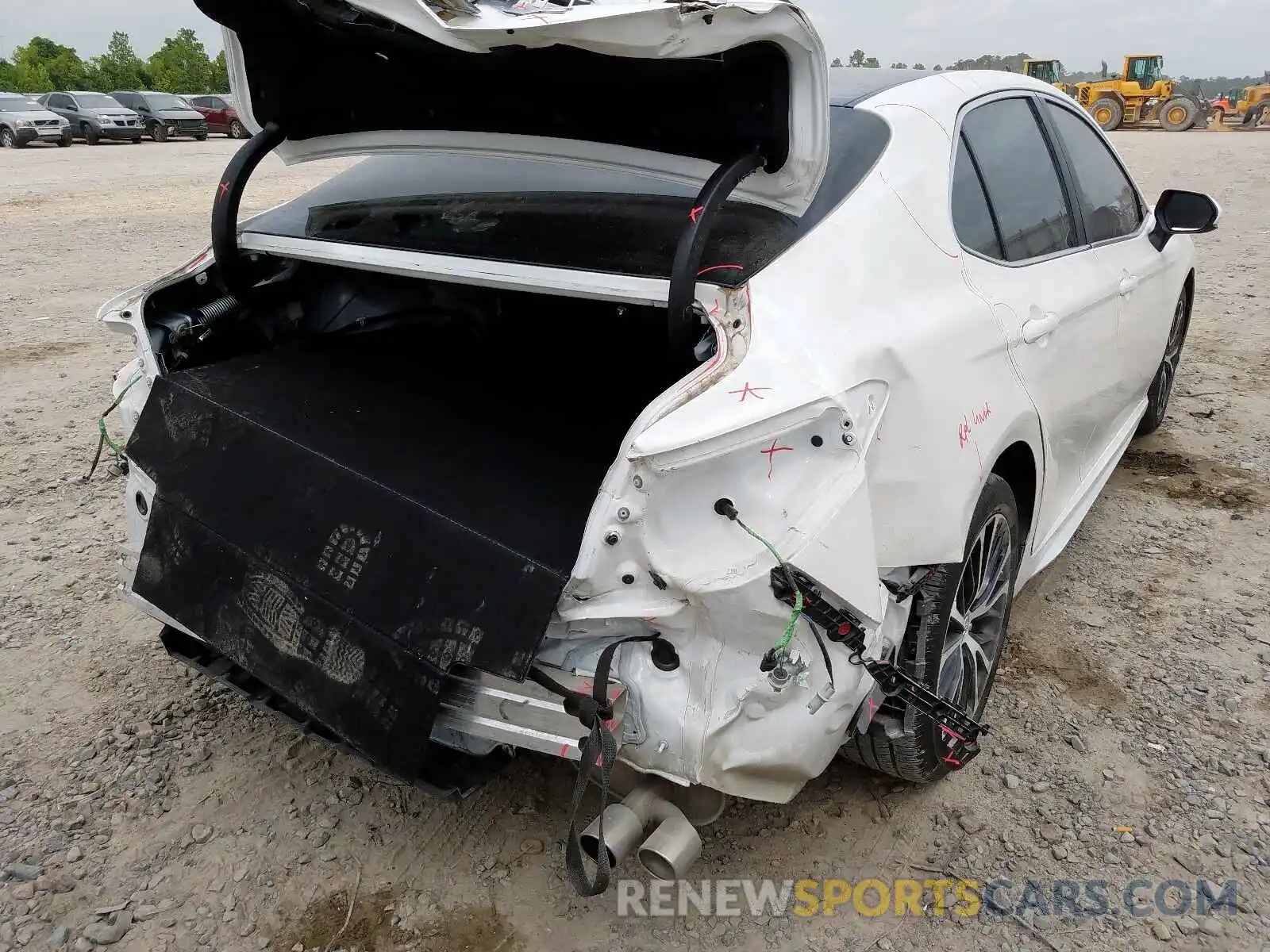 4 Photograph of a damaged car 4T1B11HK2KU741615 TOYOTA CAMRY 2019