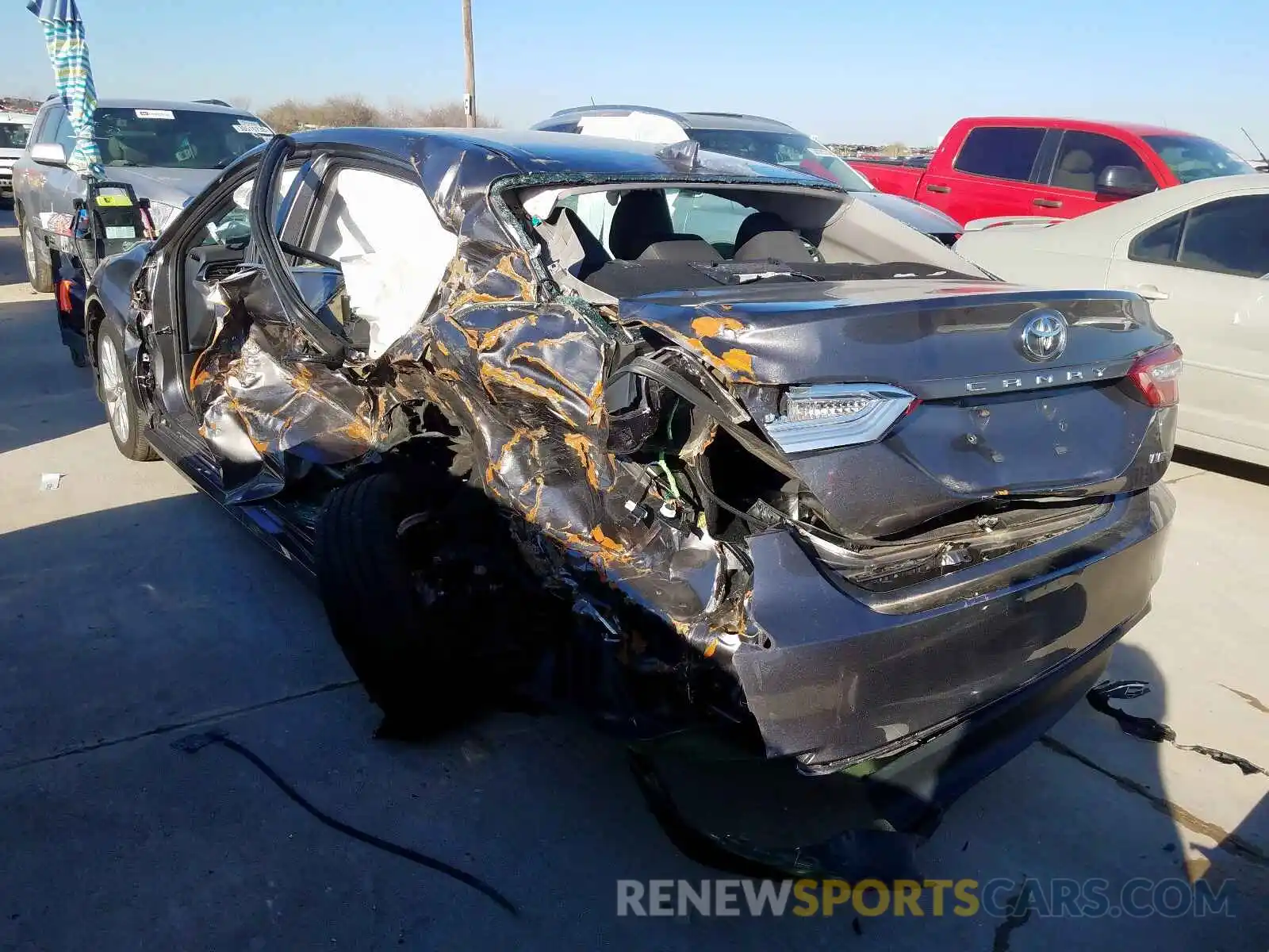 3 Photograph of a damaged car 4T1B11HK2KU742599 TOYOTA CAMRY 2019