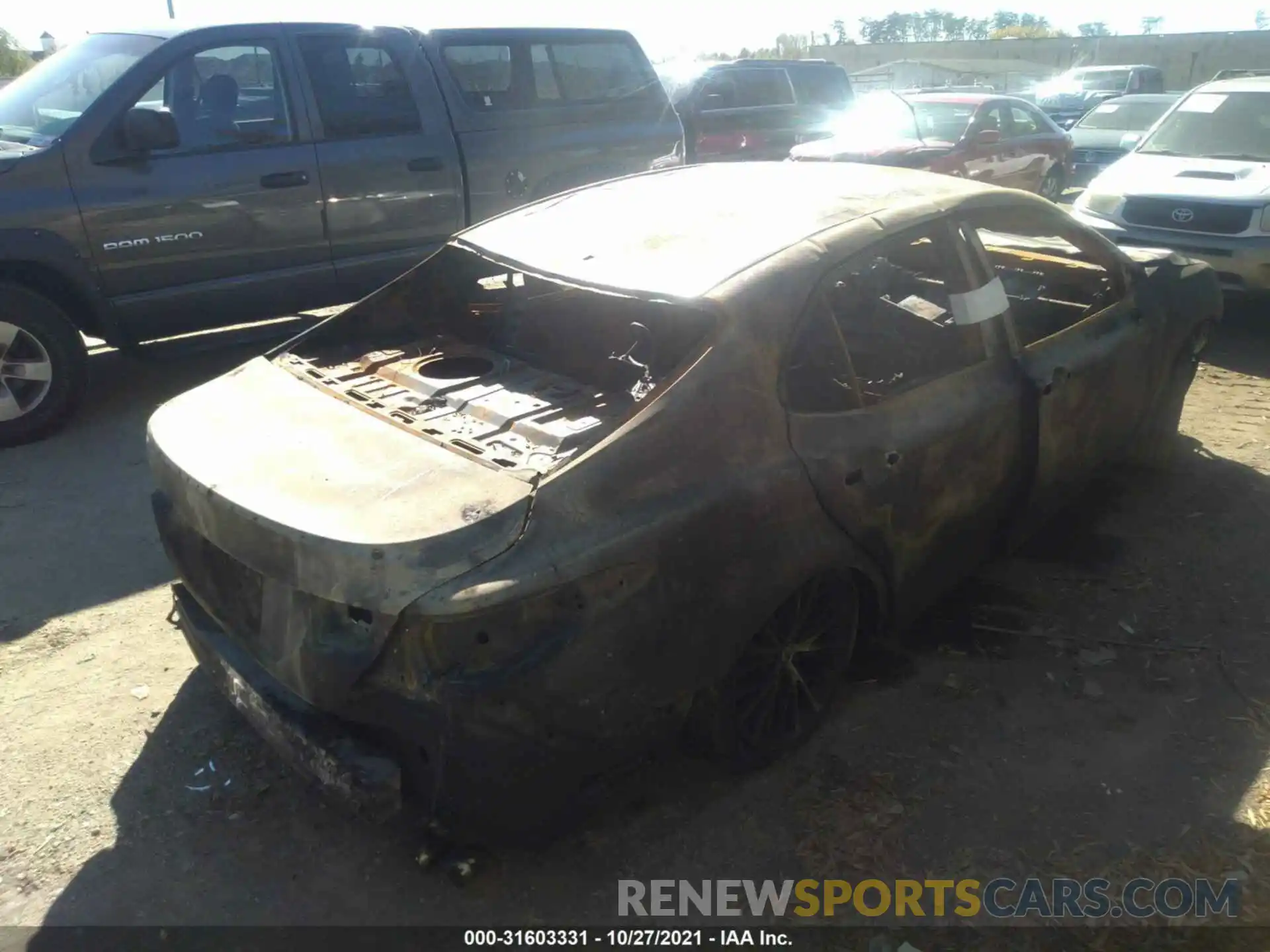 4 Photograph of a damaged car 4T1B11HK2KU743350 TOYOTA CAMRY 2019