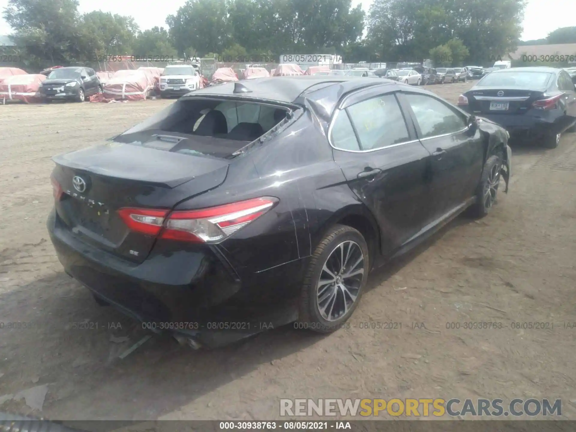 4 Photograph of a damaged car 4T1B11HK2KU743462 TOYOTA CAMRY 2019