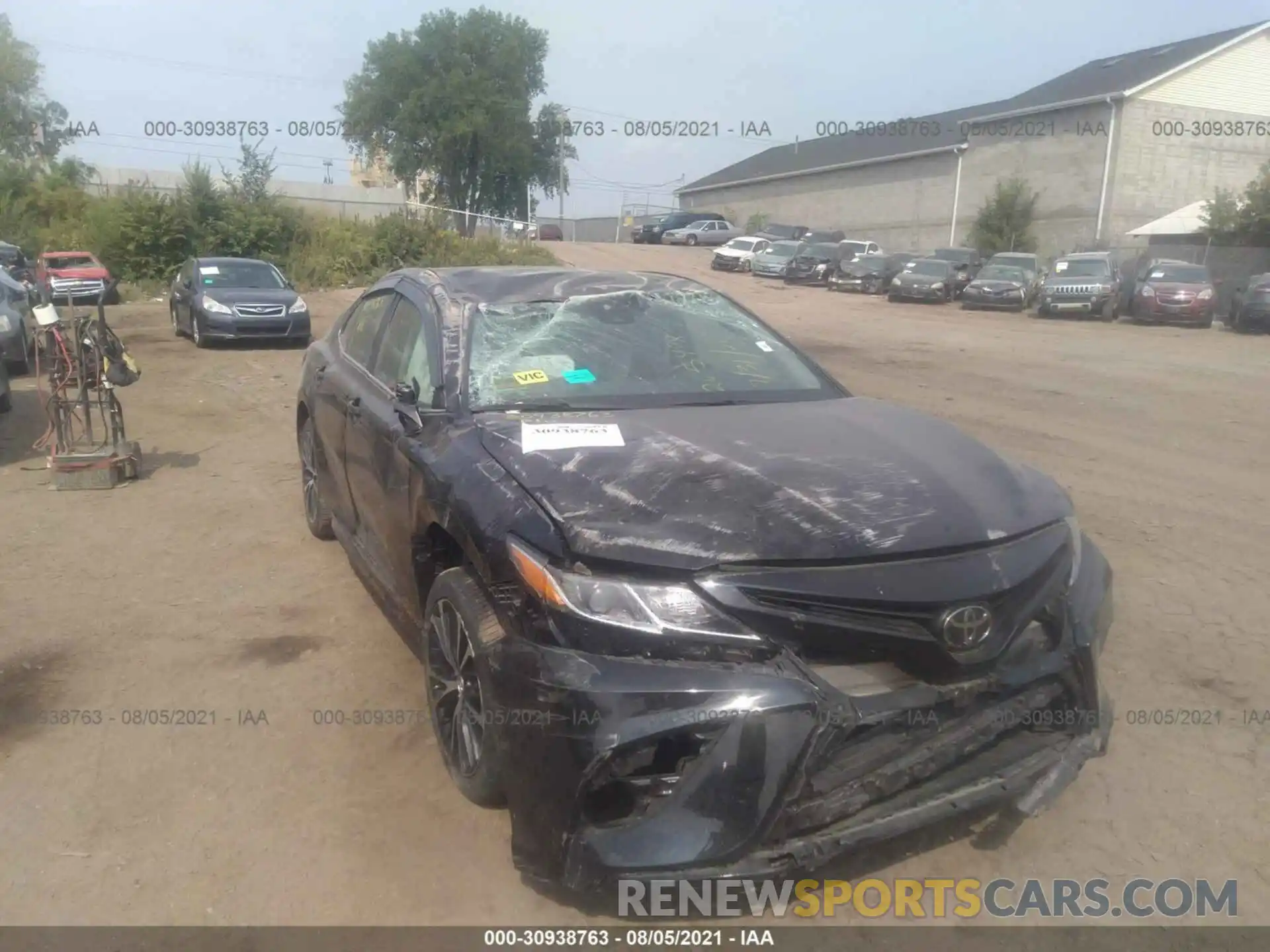 6 Photograph of a damaged car 4T1B11HK2KU743462 TOYOTA CAMRY 2019