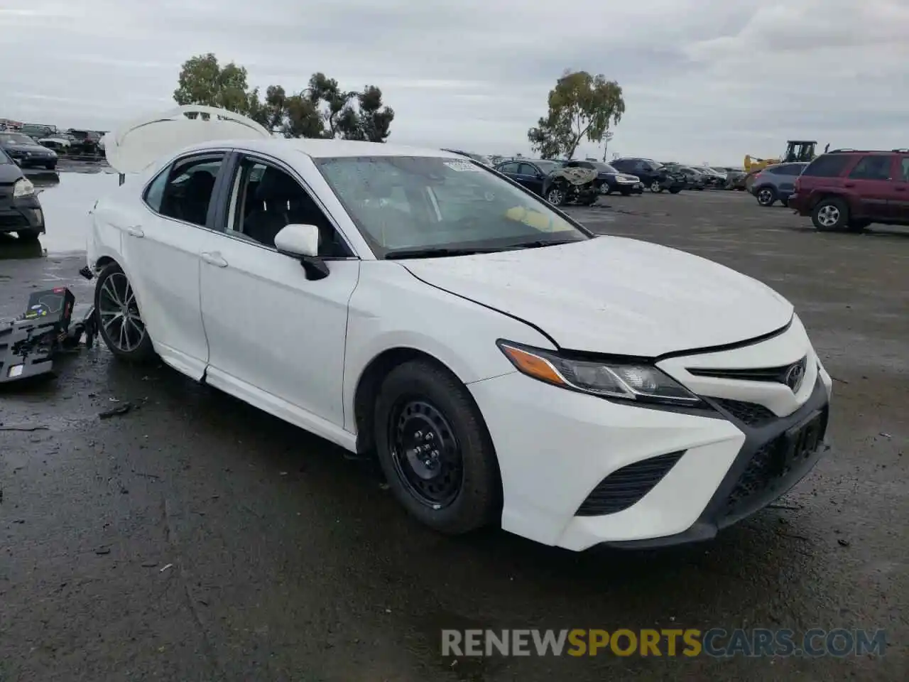 1 Photograph of a damaged car 4T1B11HK2KU744403 TOYOTA CAMRY 2019