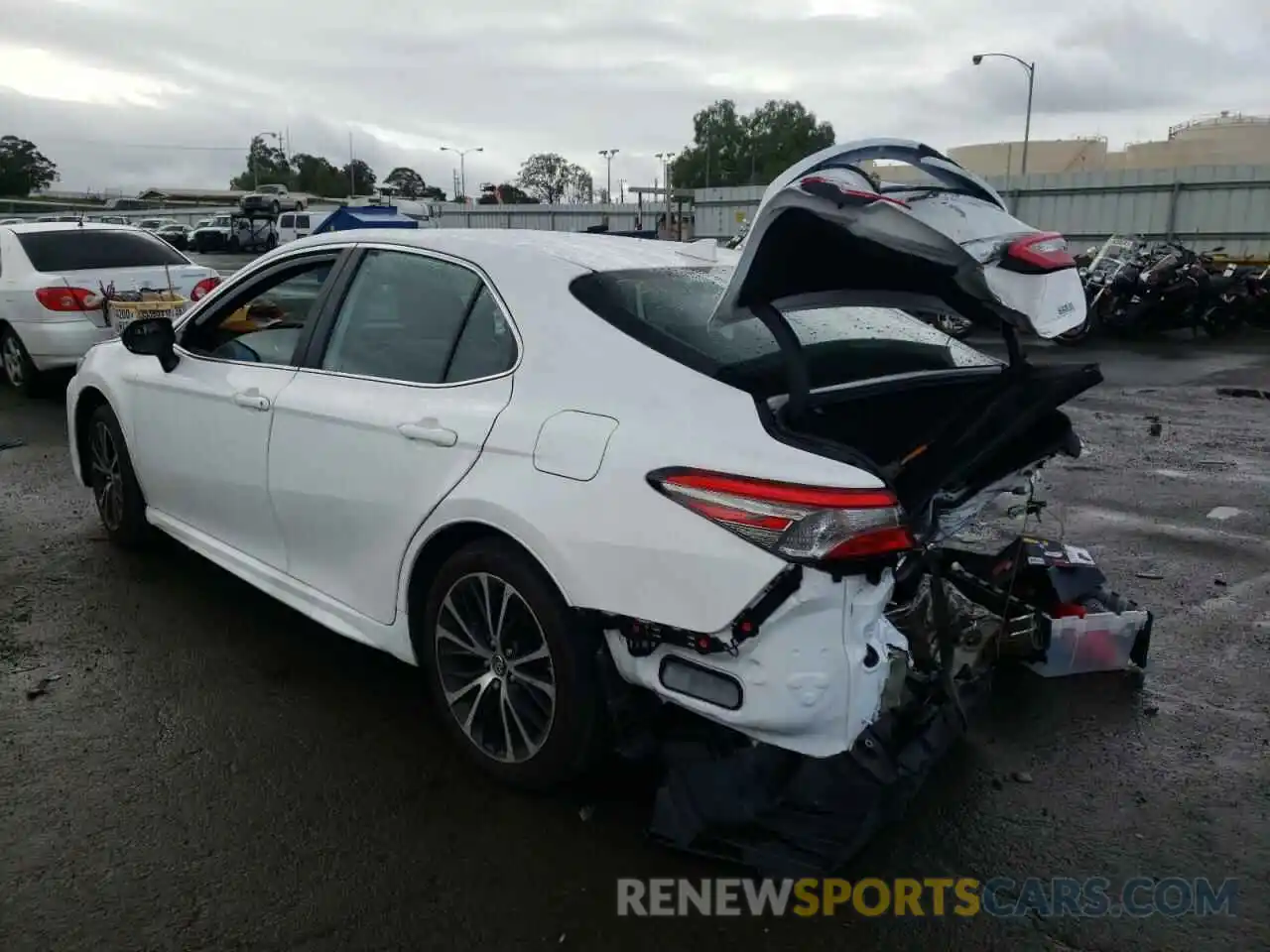 3 Photograph of a damaged car 4T1B11HK2KU744403 TOYOTA CAMRY 2019