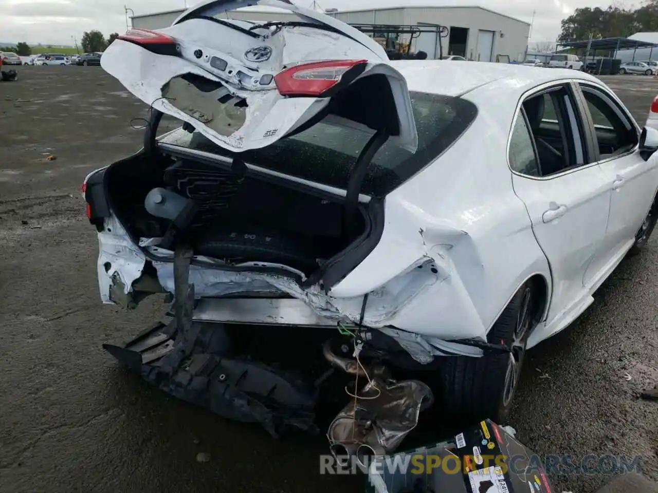 9 Photograph of a damaged car 4T1B11HK2KU744403 TOYOTA CAMRY 2019