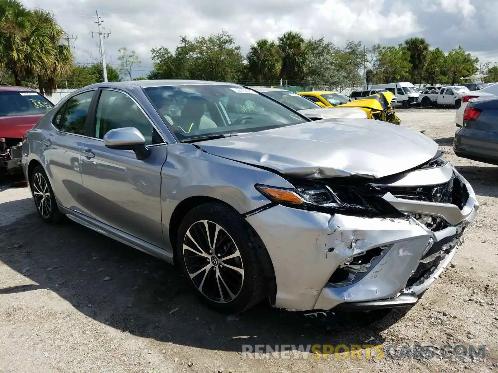 1 Photograph of a damaged car 4T1B11HK2KU745406 TOYOTA CAMRY 2019