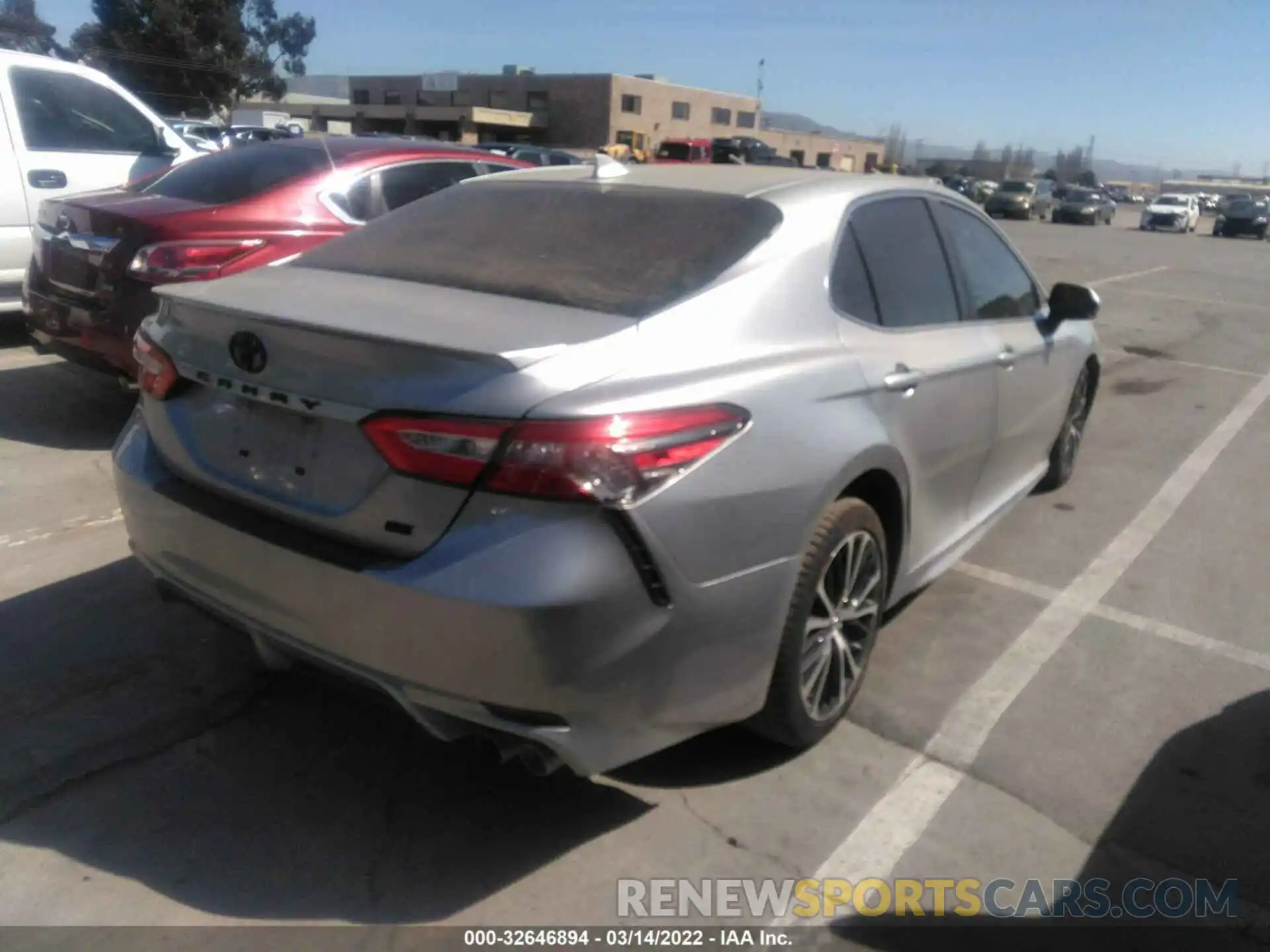 4 Photograph of a damaged car 4T1B11HK2KU746202 TOYOTA CAMRY 2019