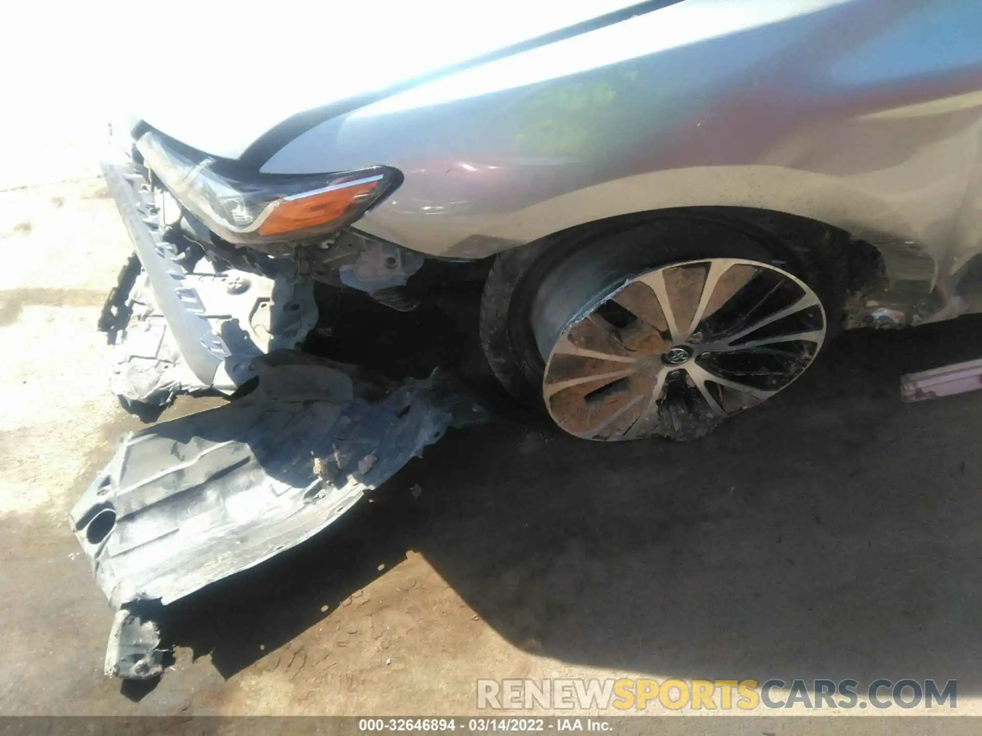 6 Photograph of a damaged car 4T1B11HK2KU746202 TOYOTA CAMRY 2019