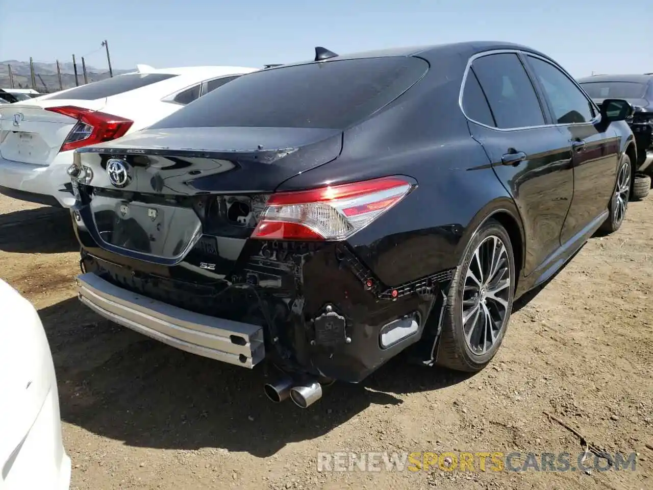 4 Photograph of a damaged car 4T1B11HK2KU747558 TOYOTA CAMRY 2019