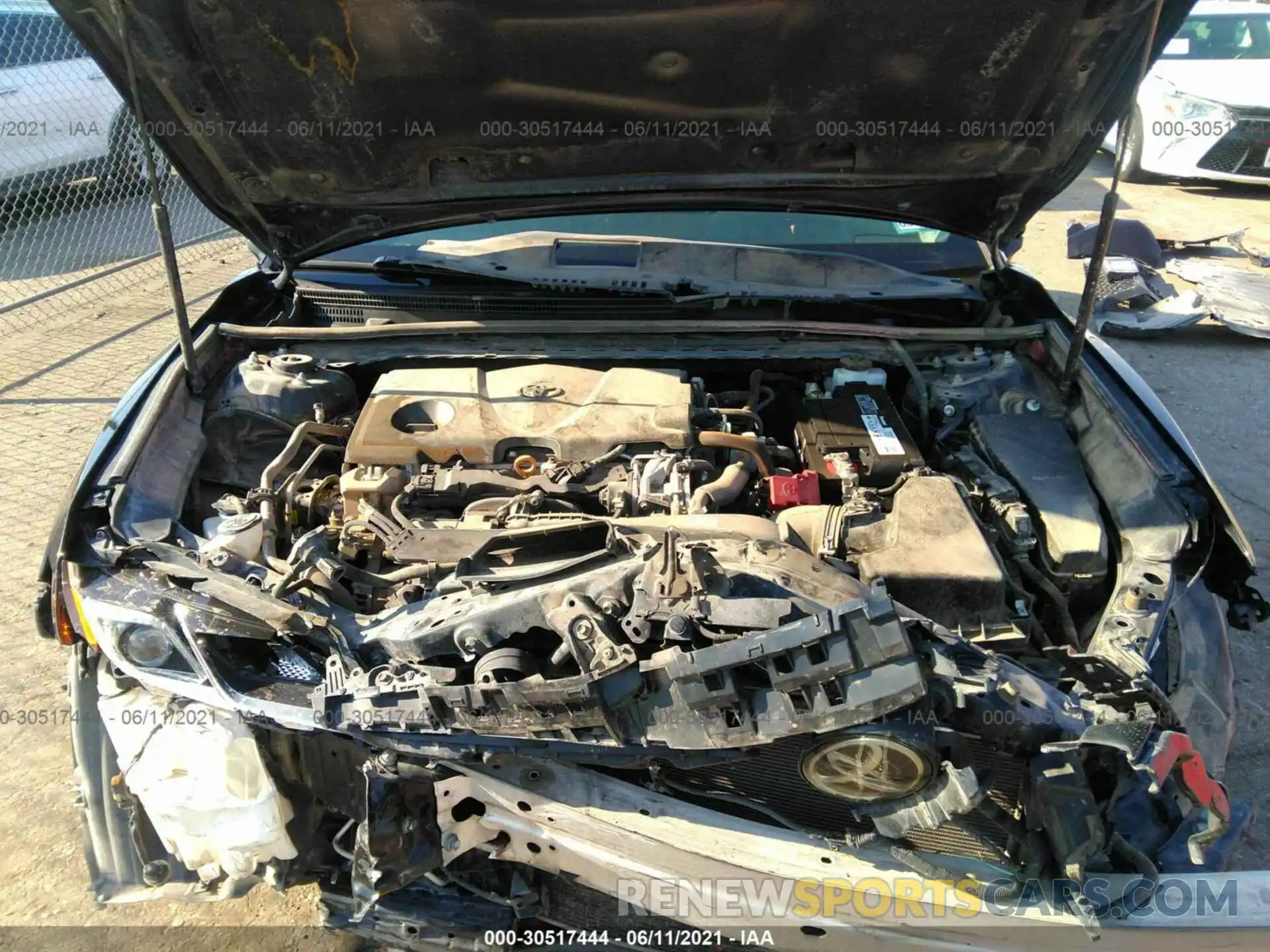 10 Photograph of a damaged car 4T1B11HK2KU747950 TOYOTA CAMRY 2019