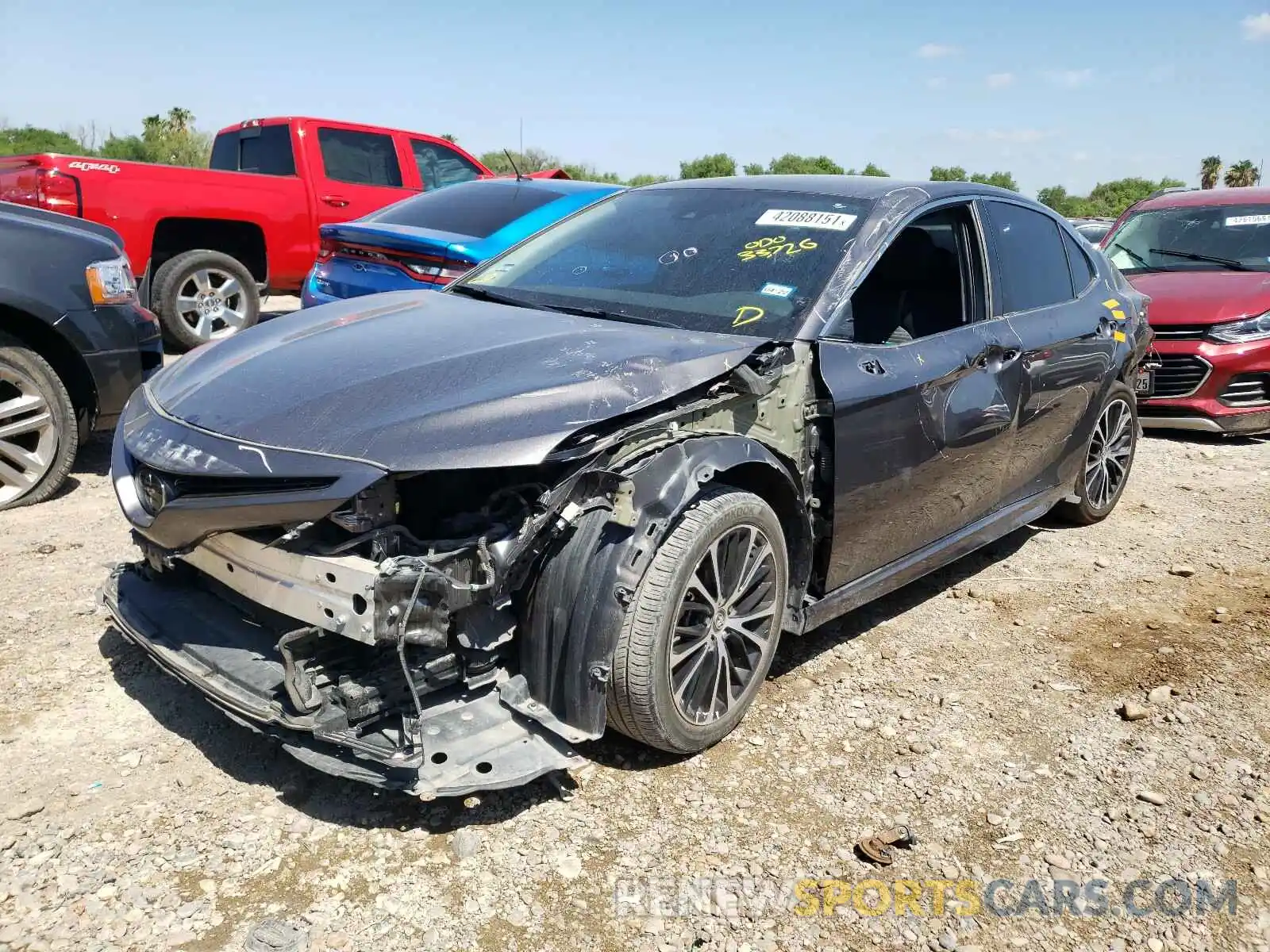 2 Photograph of a damaged car 4T1B11HK2KU749343 TOYOTA CAMRY 2019