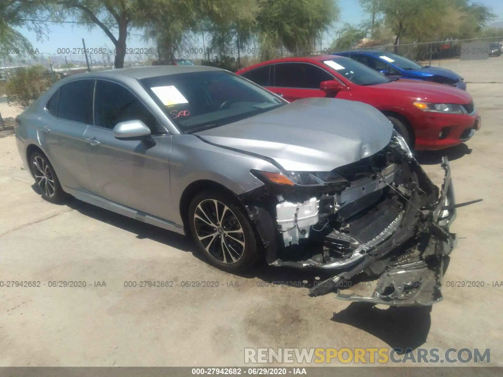 1 Photograph of a damaged car 4T1B11HK2KU749455 TOYOTA CAMRY 2019