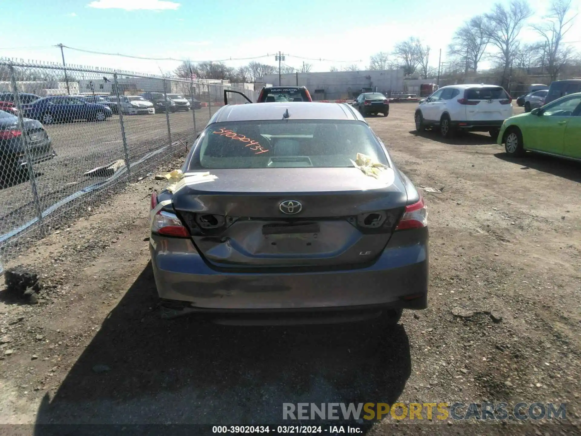 16 Photograph of a damaged car 4T1B11HK2KU750802 TOYOTA CAMRY 2019