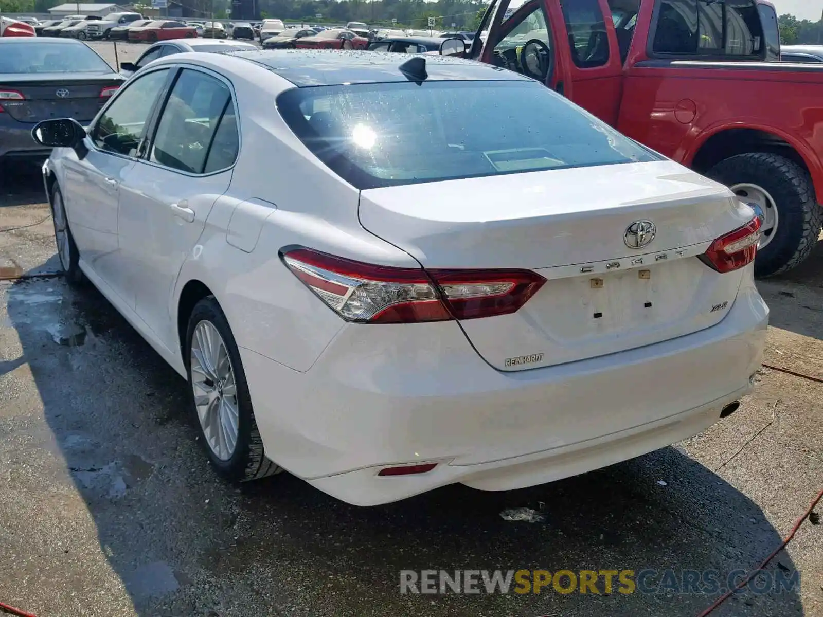 3 Photograph of a damaged car 4T1B11HK2KU752002 TOYOTA CAMRY 2019