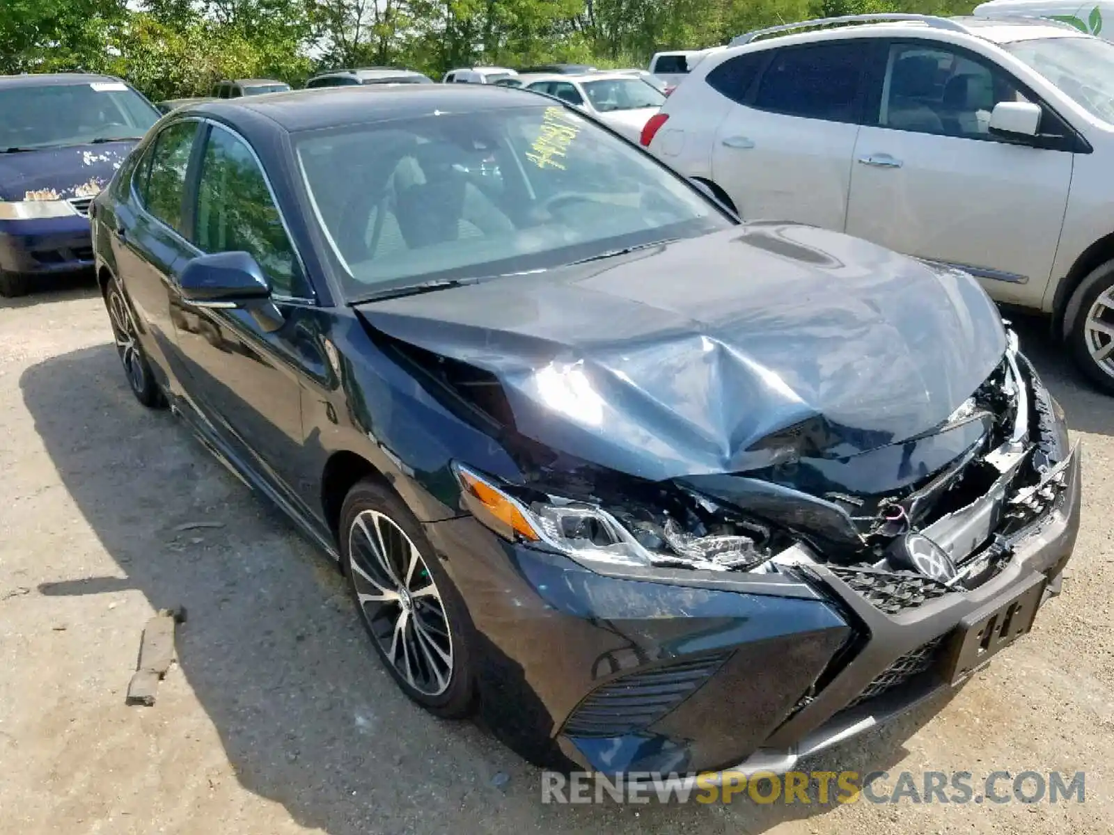 1 Photograph of a damaged car 4T1B11HK2KU752825 TOYOTA CAMRY 2019