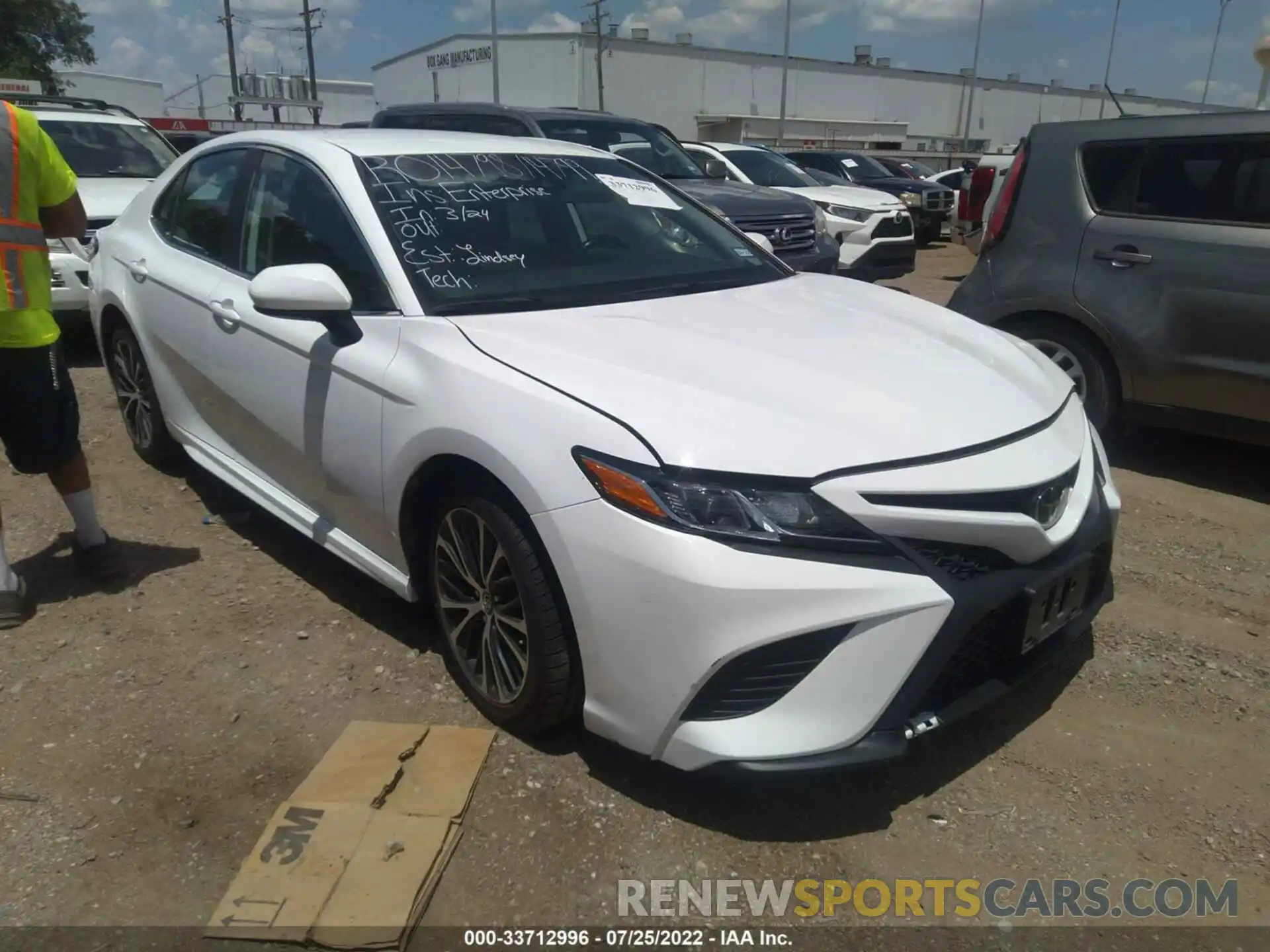 1 Photograph of a damaged car 4T1B11HK2KU753702 TOYOTA CAMRY 2019