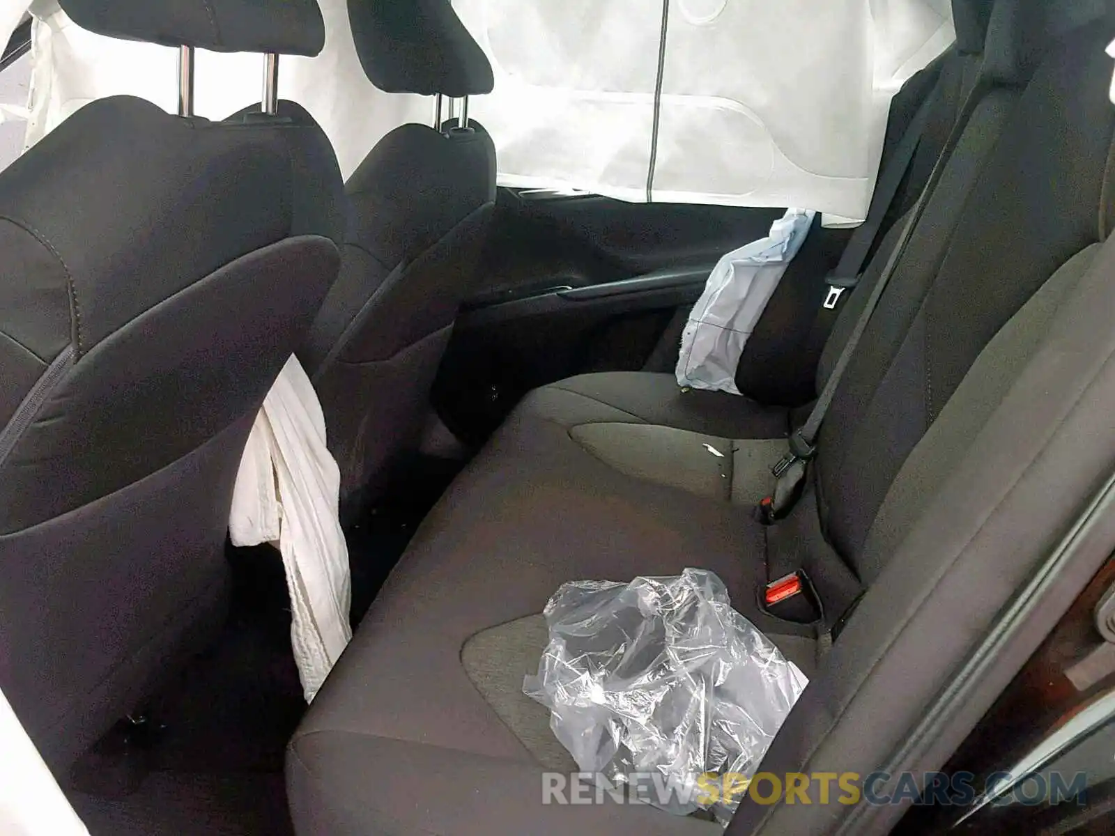 6 Photograph of a damaged car 4T1B11HK2KU754154 TOYOTA CAMRY 2019