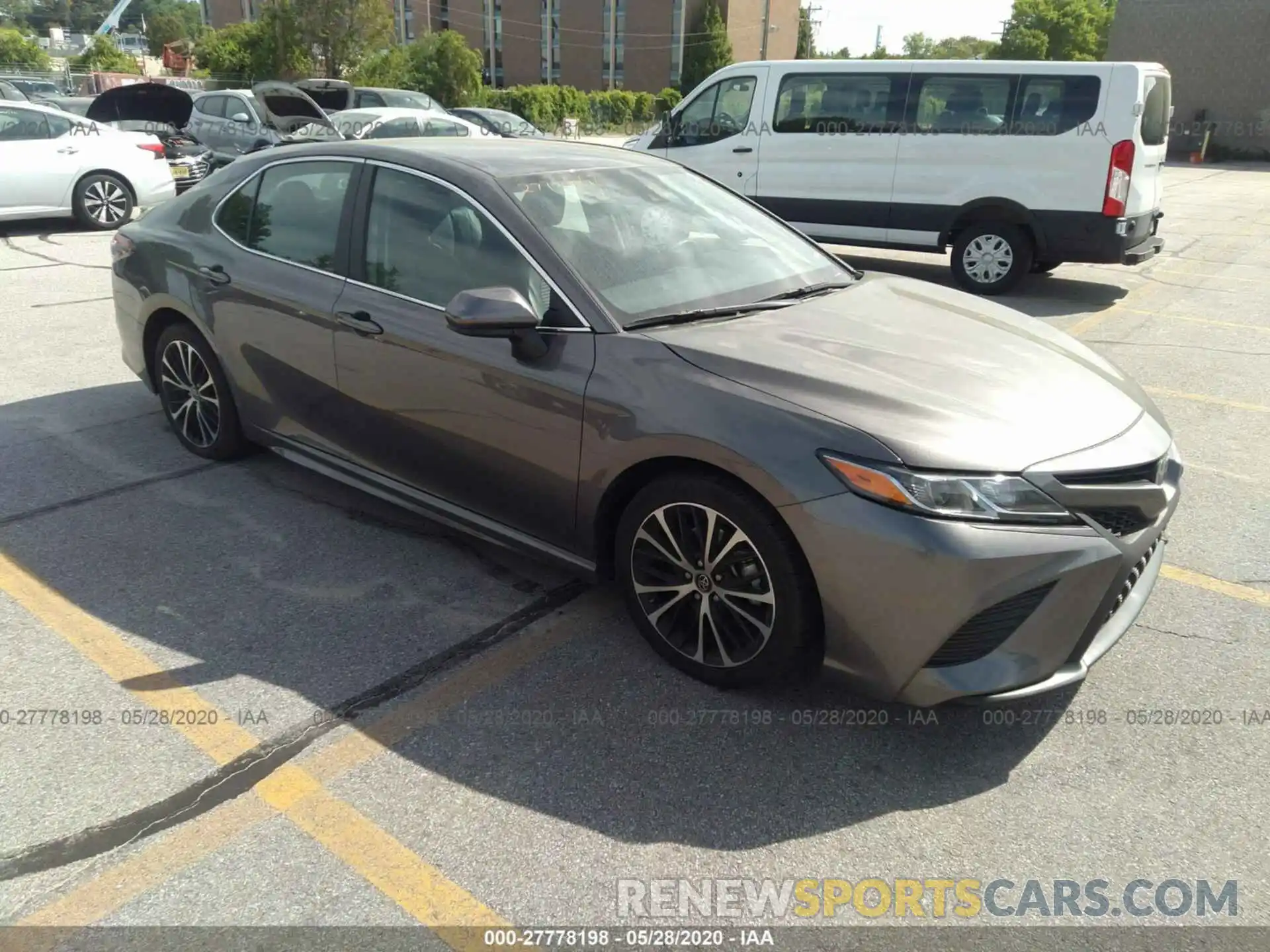 1 Photograph of a damaged car 4T1B11HK2KU754218 TOYOTA CAMRY 2019