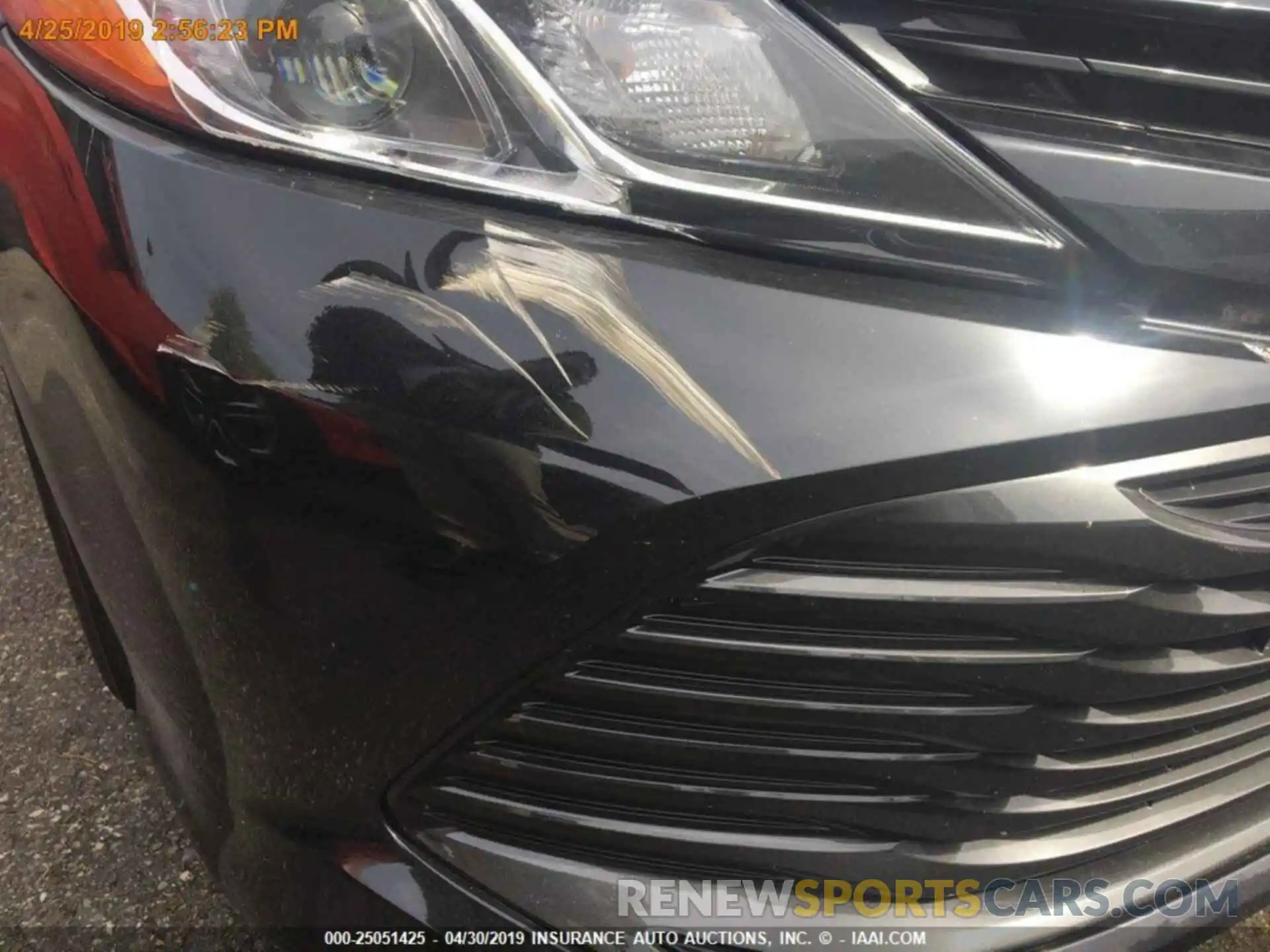 17 Photograph of a damaged car 4T1B11HK2KU755885 TOYOTA CAMRY 2019