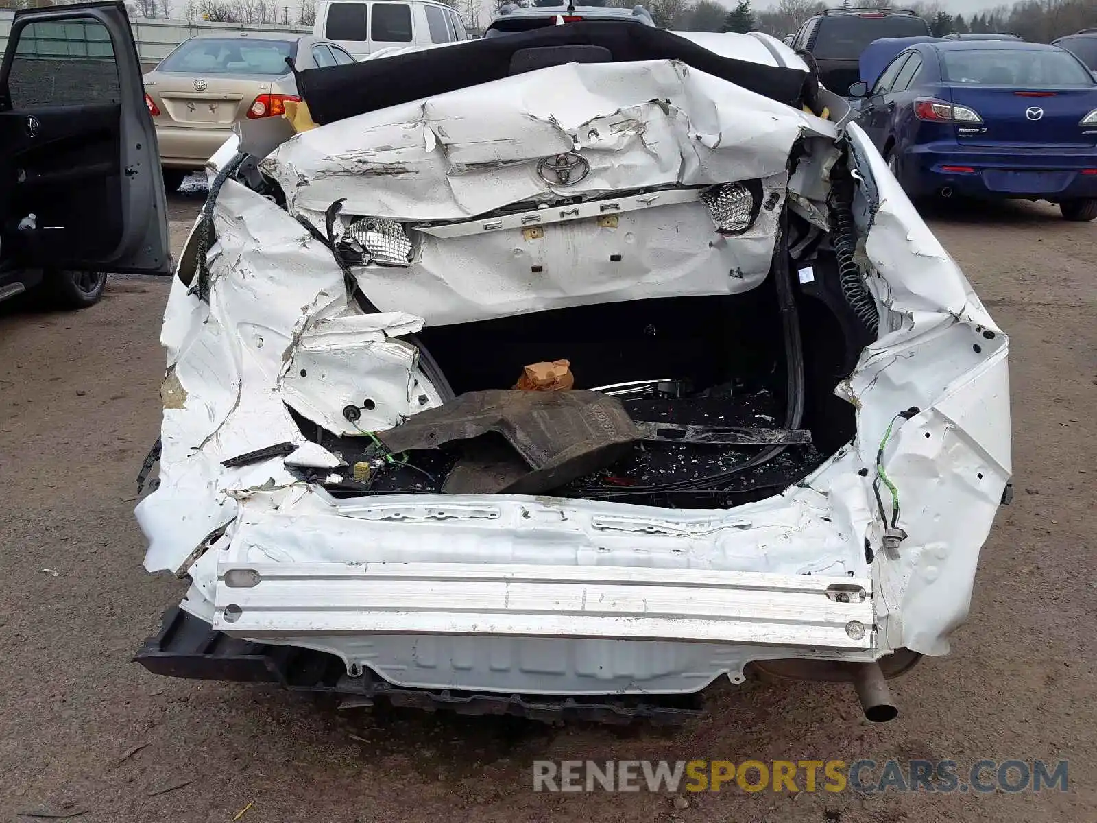 9 Photograph of a damaged car 4T1B11HK2KU756129 TOYOTA CAMRY 2019